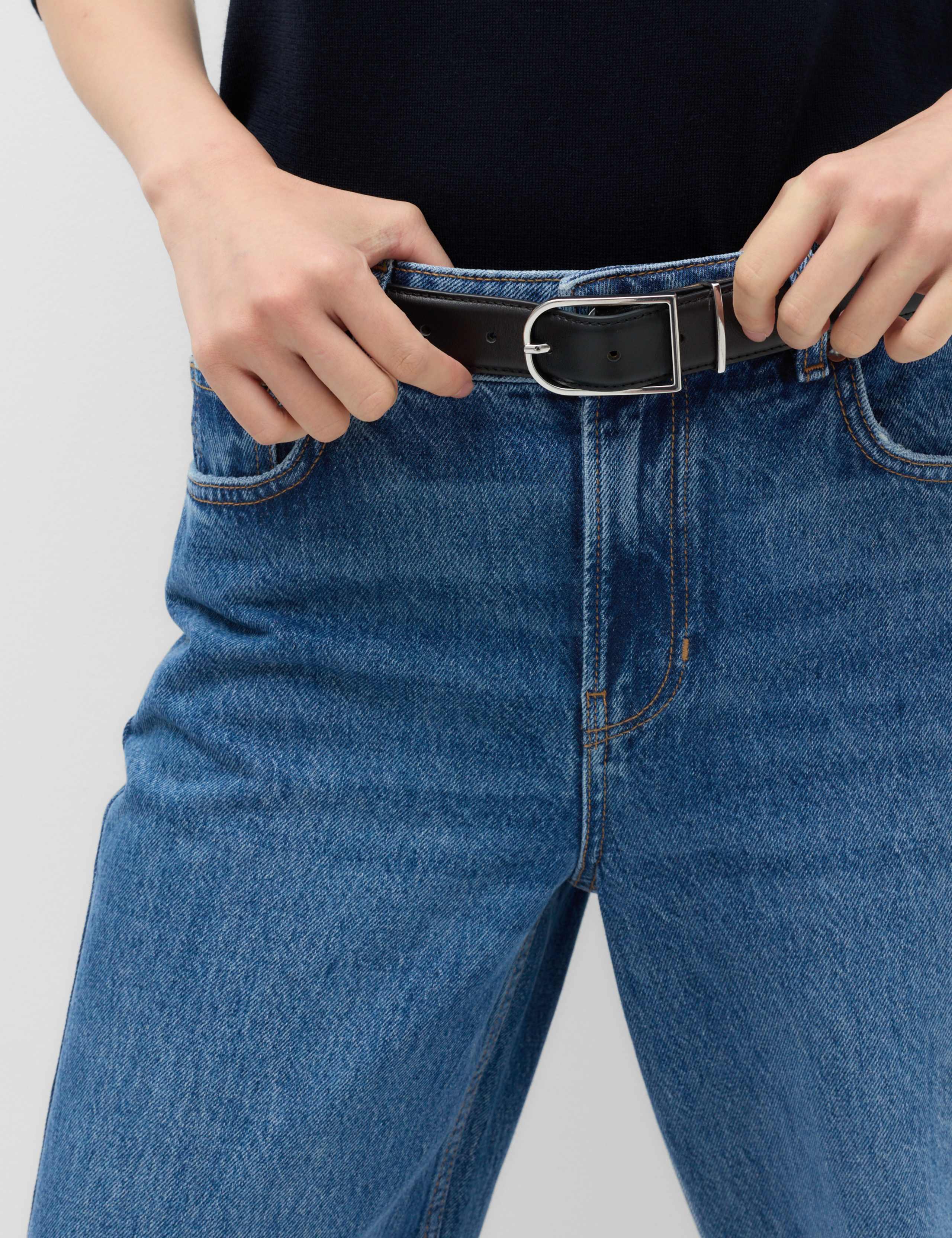 Low Rise Wide Leg Jeans 3 of 7