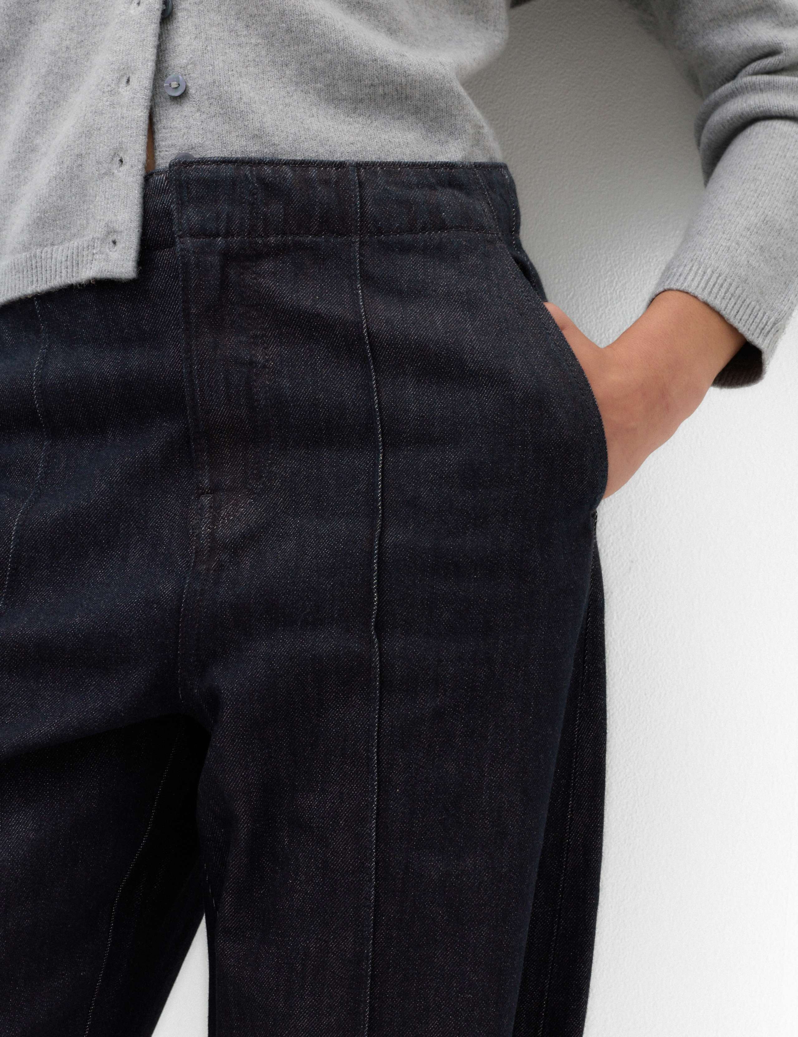 High Waisted Pintuck Barrel Jeans with Lyocell 3 of 6