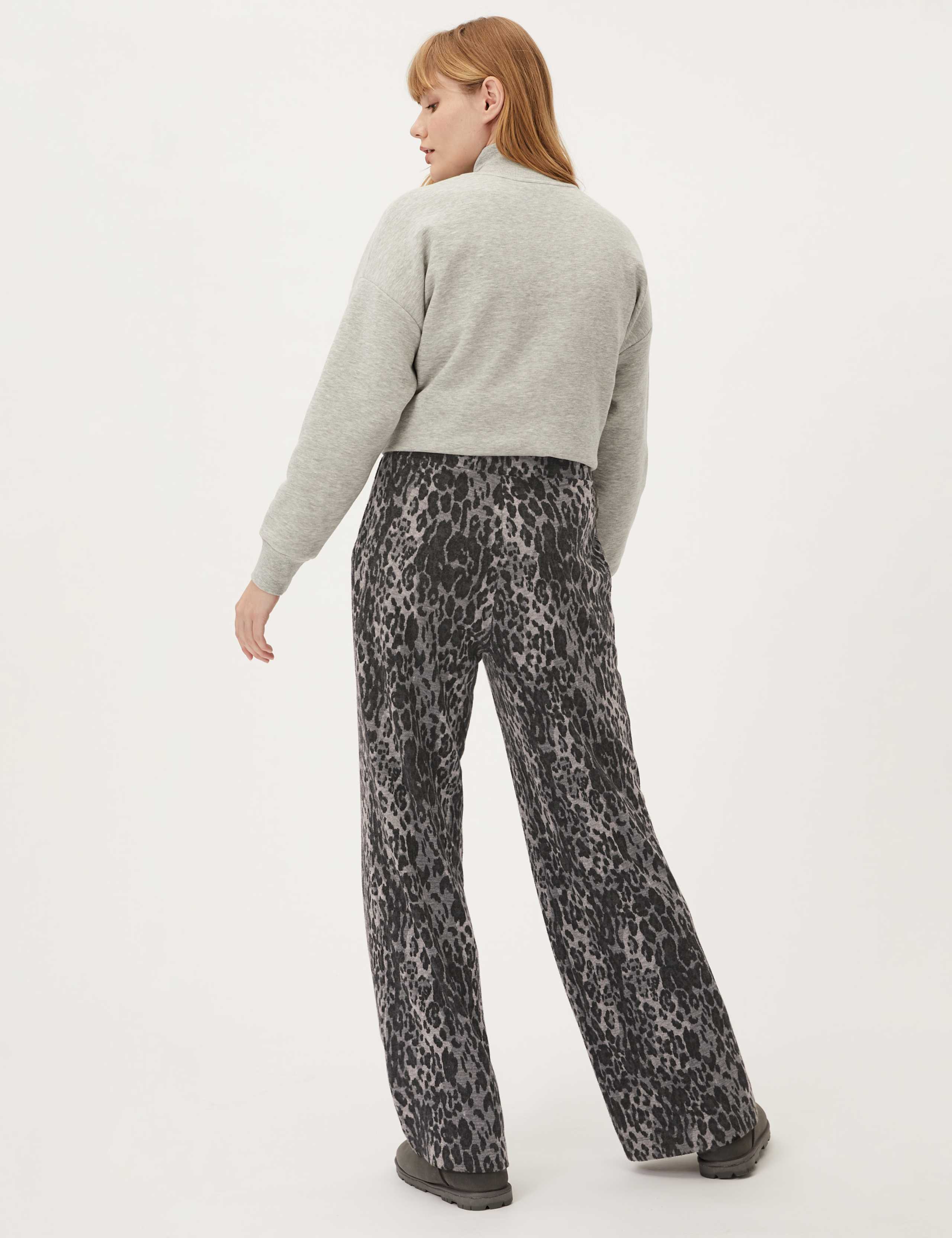 JERSEY ANIMAL PRINT WIDE LEG JOGGER 4 of 5