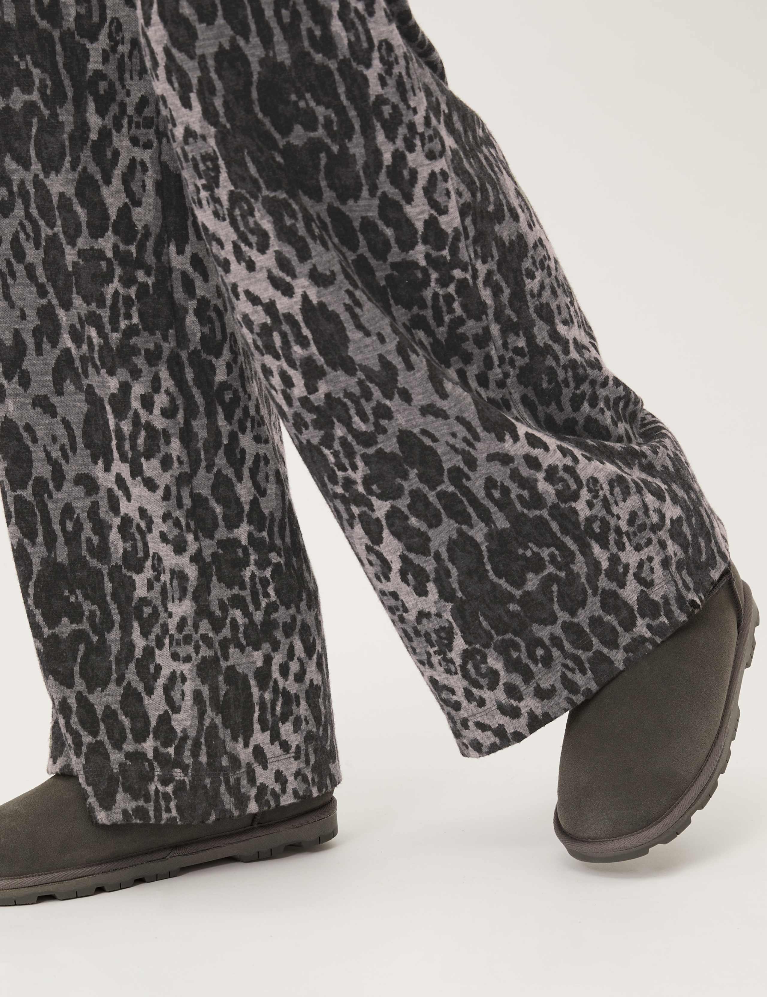 JERSEY ANIMAL PRINT WIDE LEG JOGGER 5 of 5