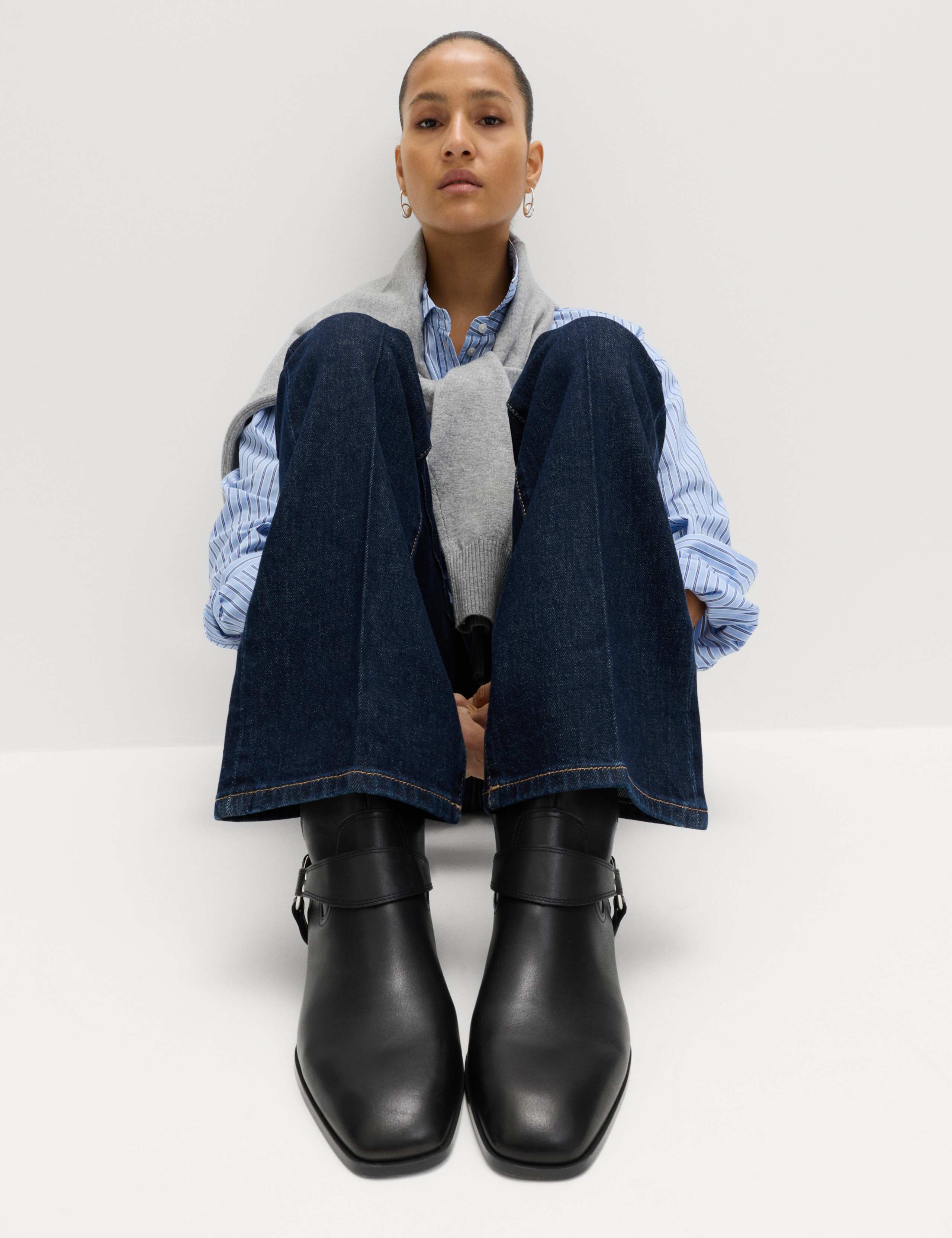 High Waisted Flared Jeans 1 of 6