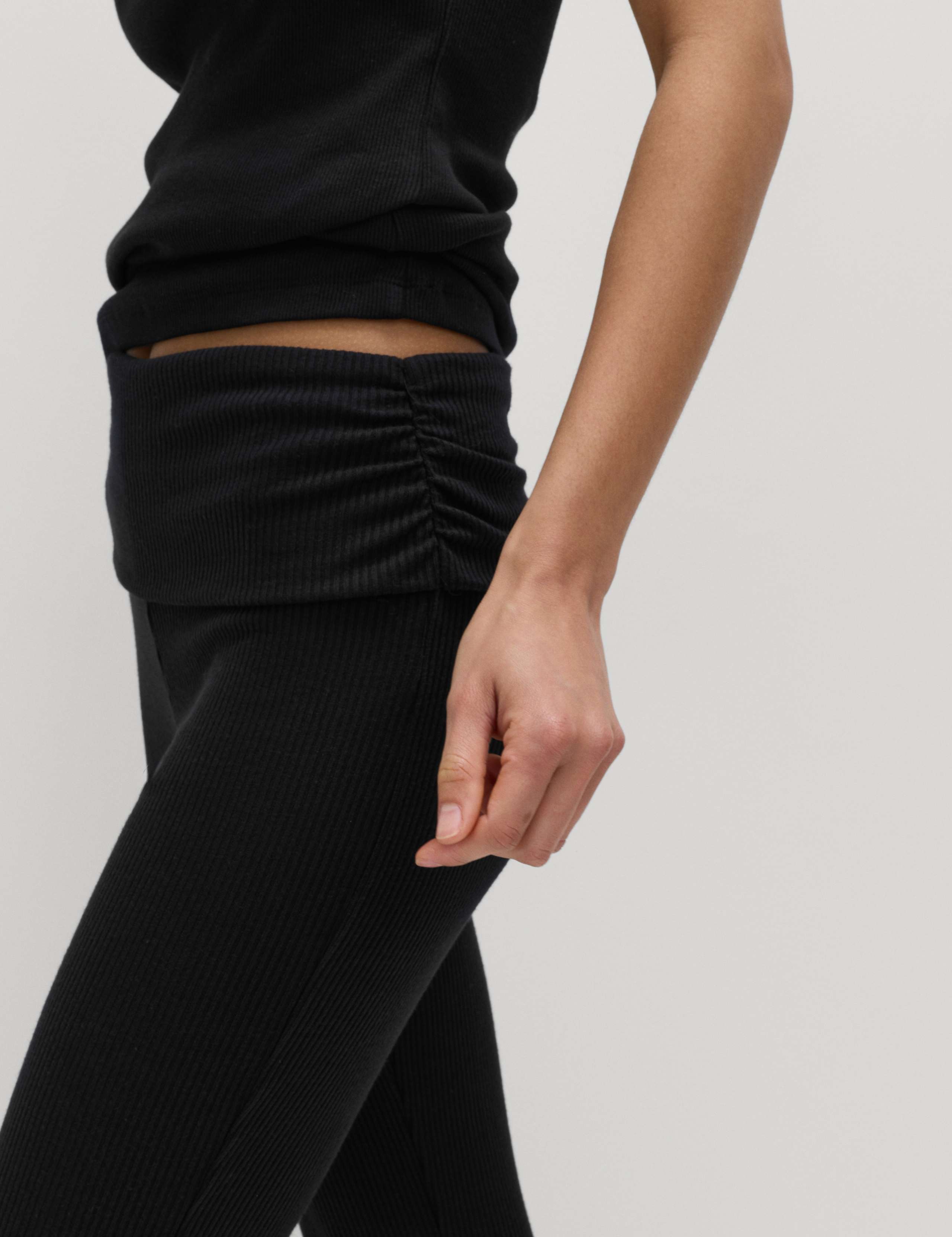 Ribbed Fold Over Kickflare Leggings 4 of 5