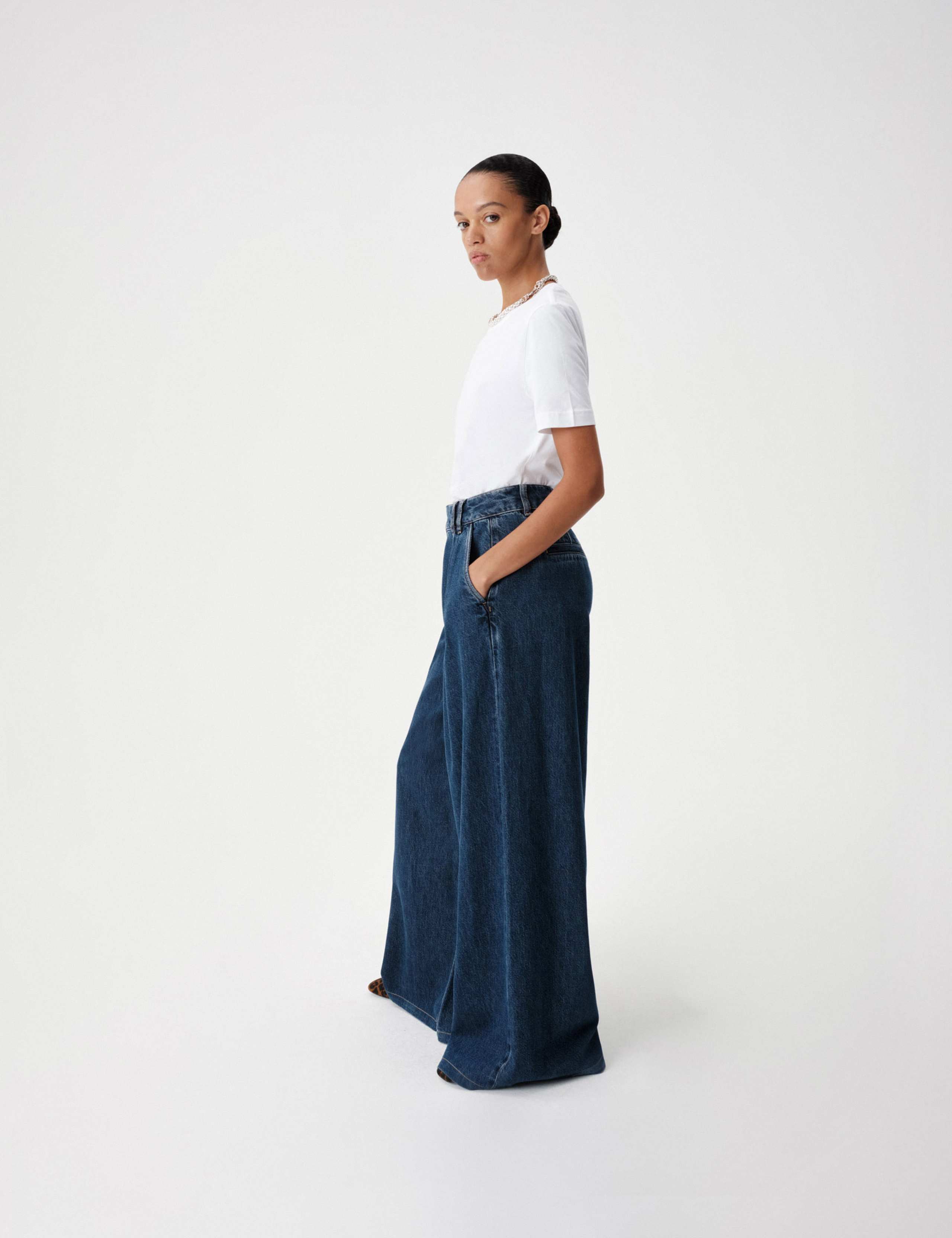High Waisted Pleated Wide Leg Jeans with Lyocell 3 of 7