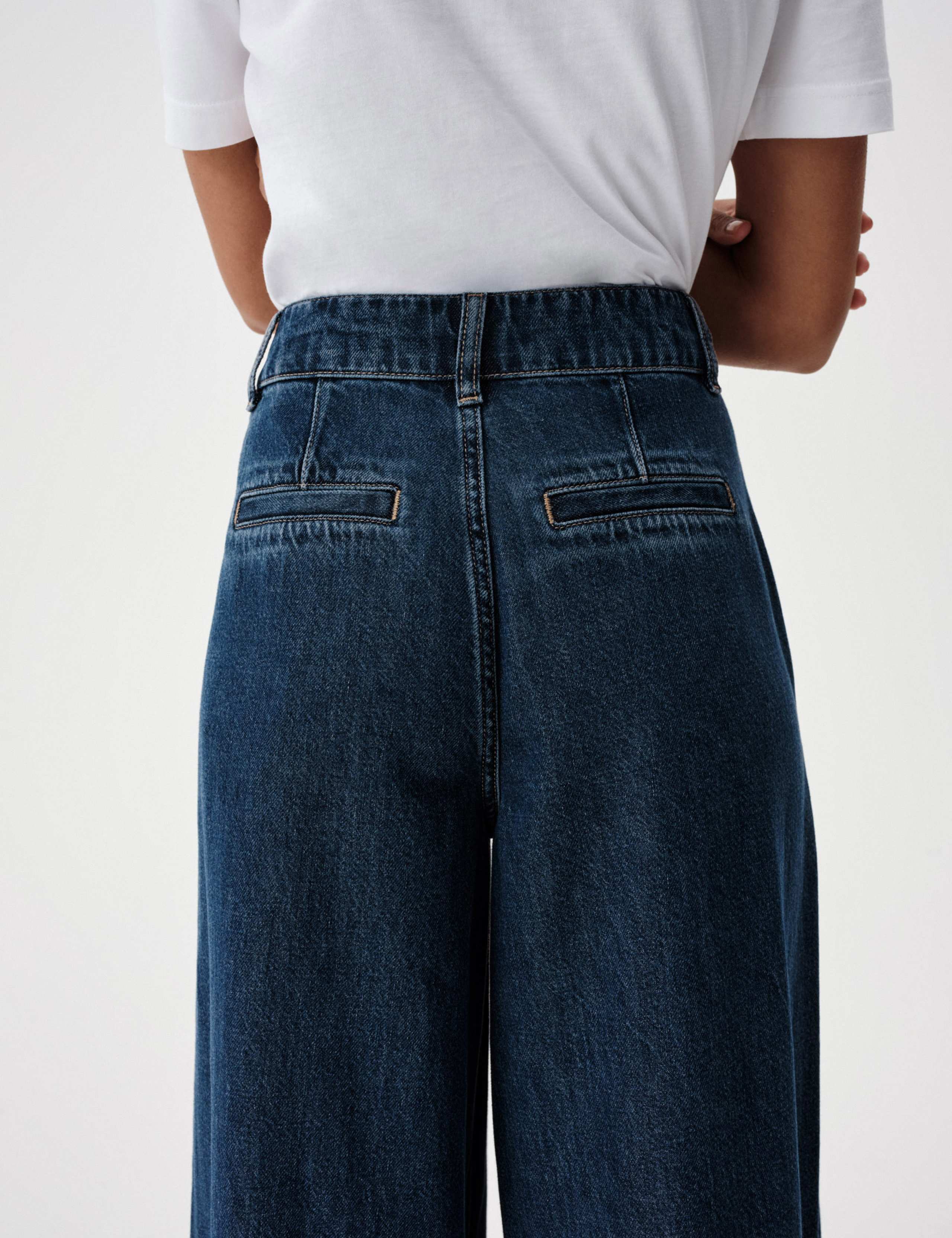 High Waisted Pleated Wide Leg Jeans with Lyocell 5 of 7