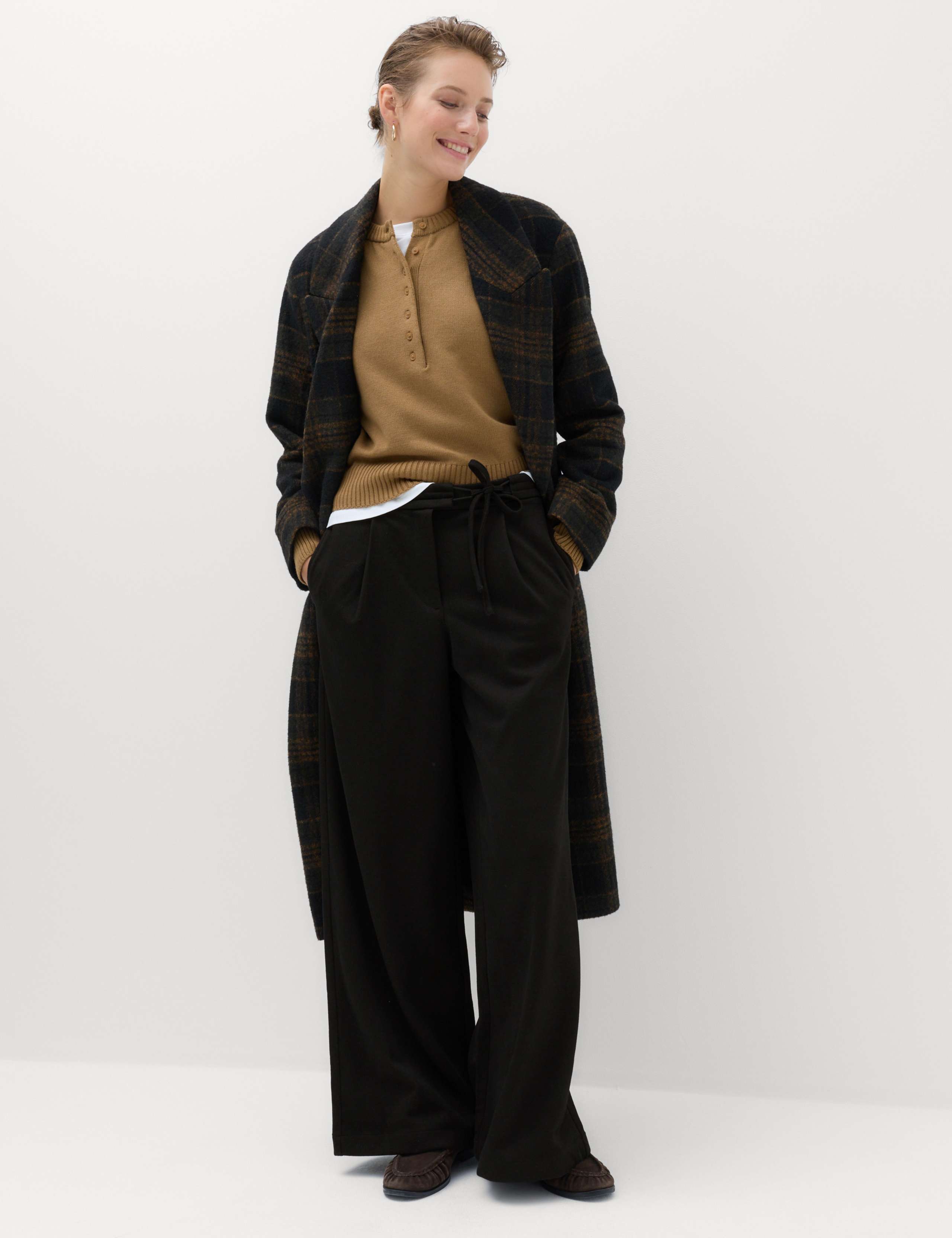 Tie Detail Wide Leg Trousers with Stretch 7 of 7