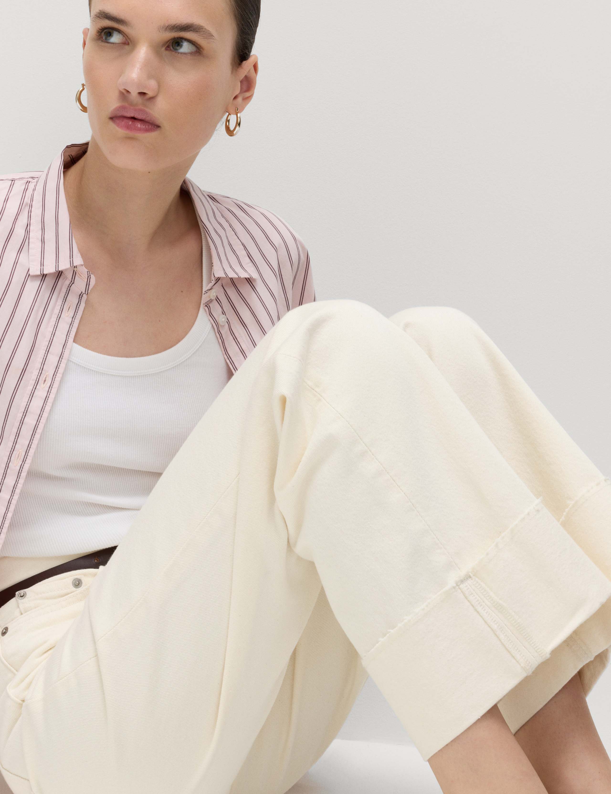 High Waisted Wide Leg Turn Up Jeans 3 of 6