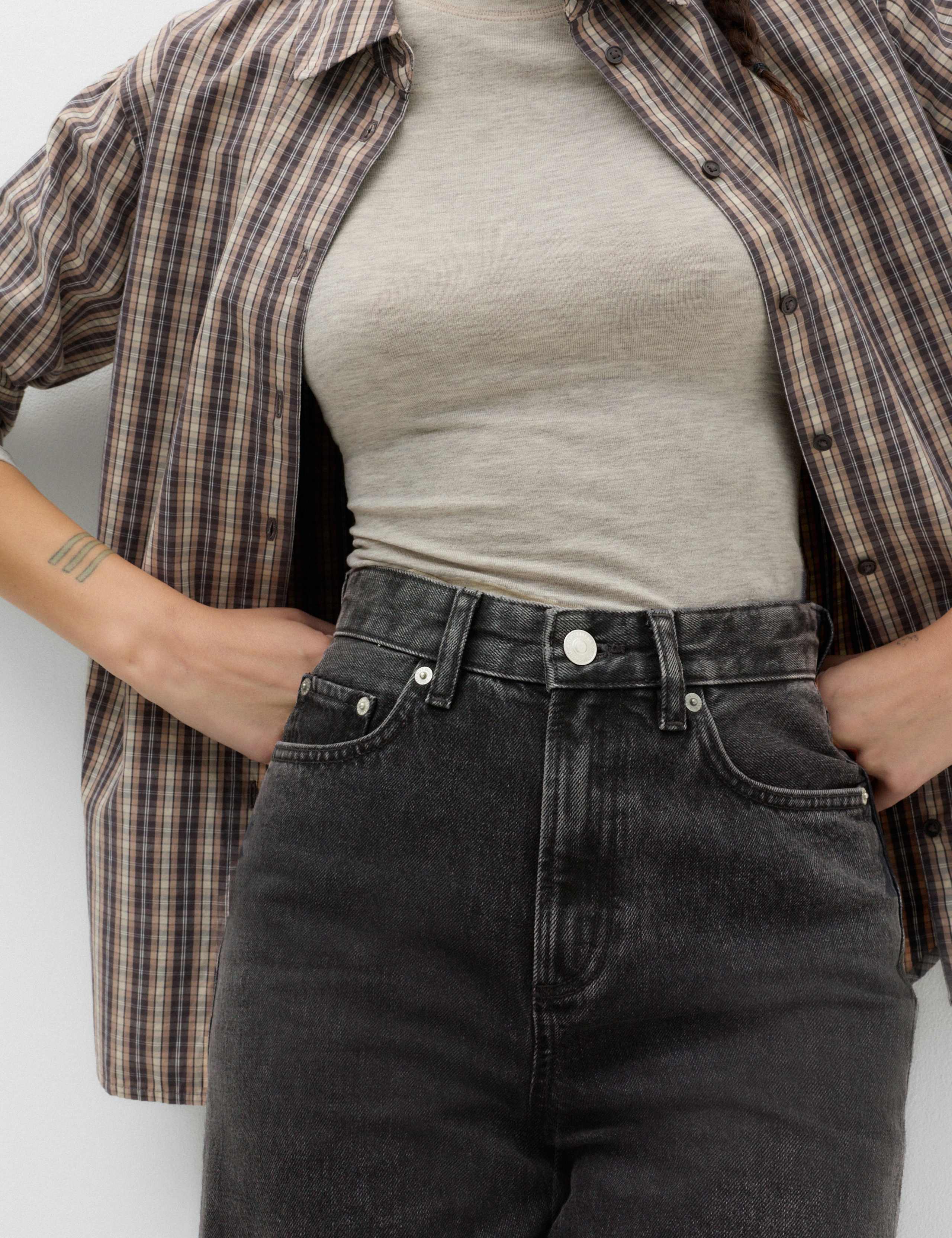 High Waisted Wide Leg Turn Up Jeans 3 of 6