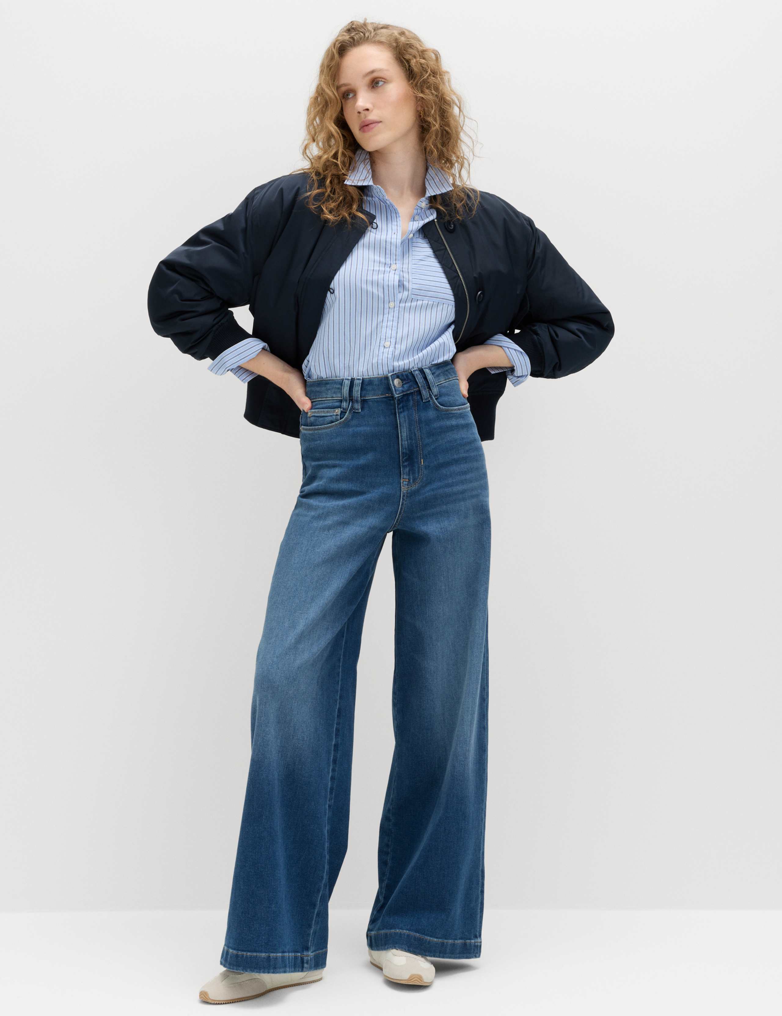 High Waisted Wide Leg Jeans 1 of 6