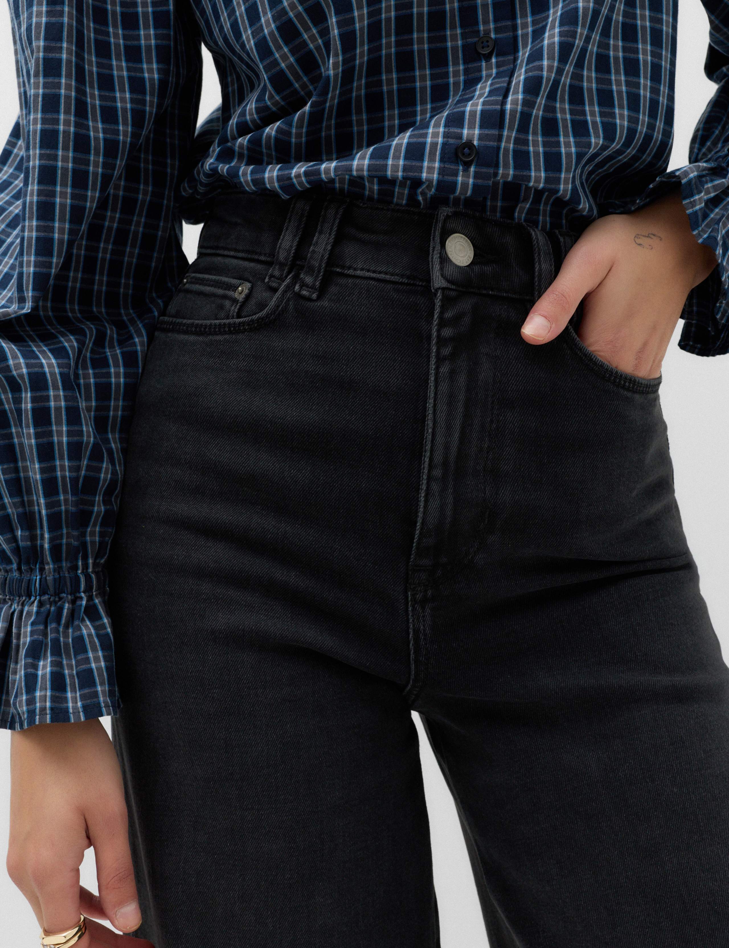 High Waisted Wide Leg Jeans 3 of 6