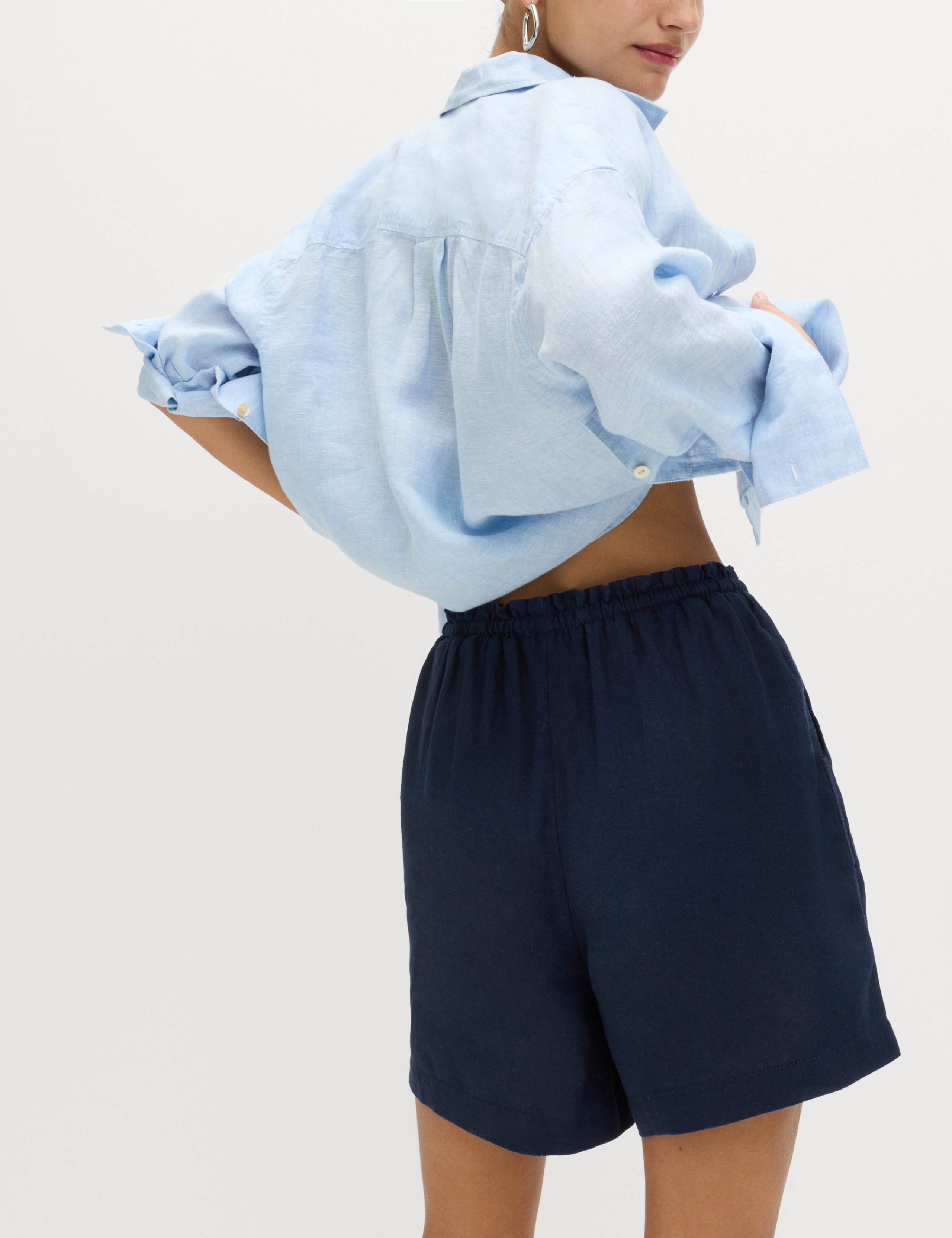 Linen Rich High Waisted Shorts 3 of 6