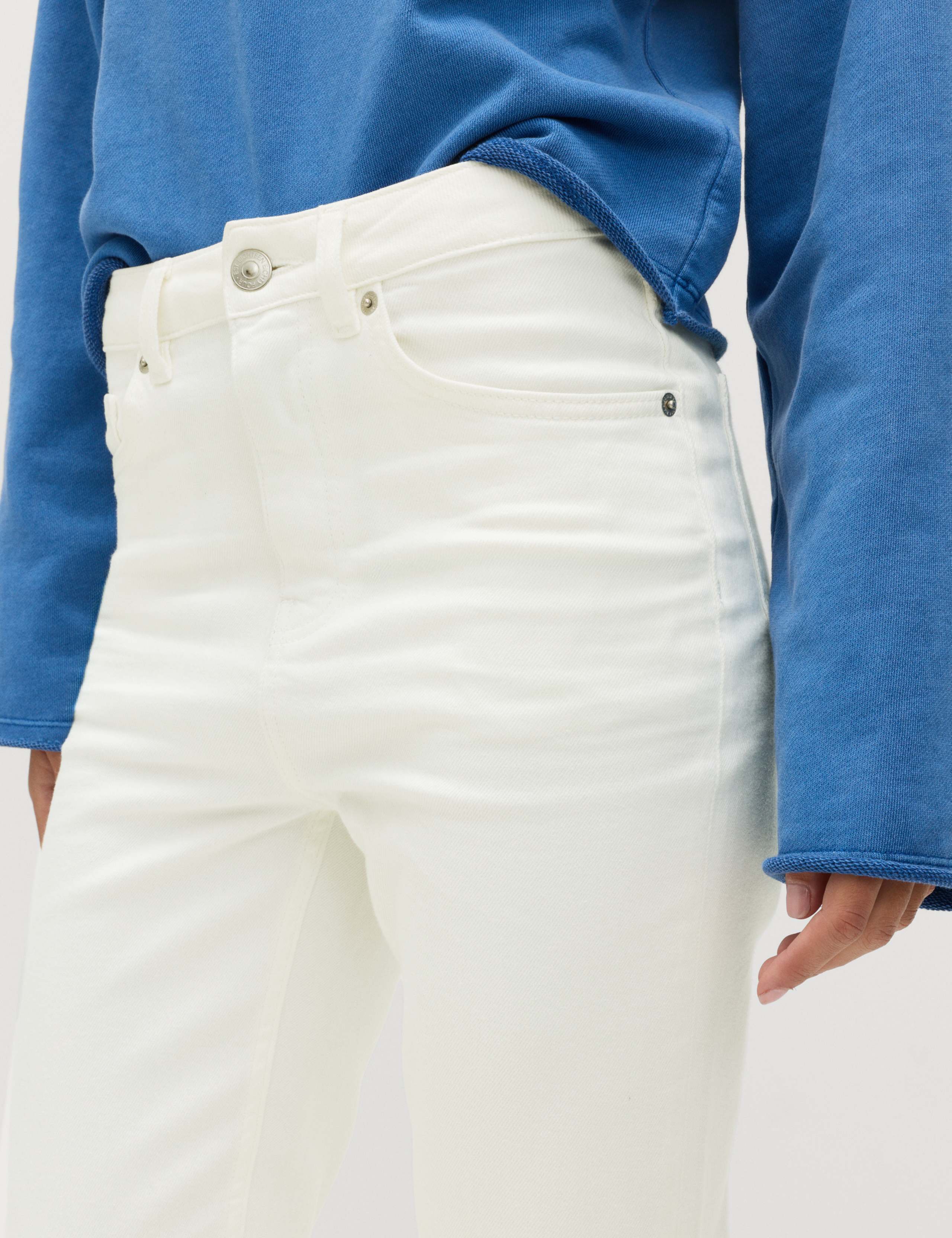 High Waisted Cropped Slim Fit Jeans 3 of 6