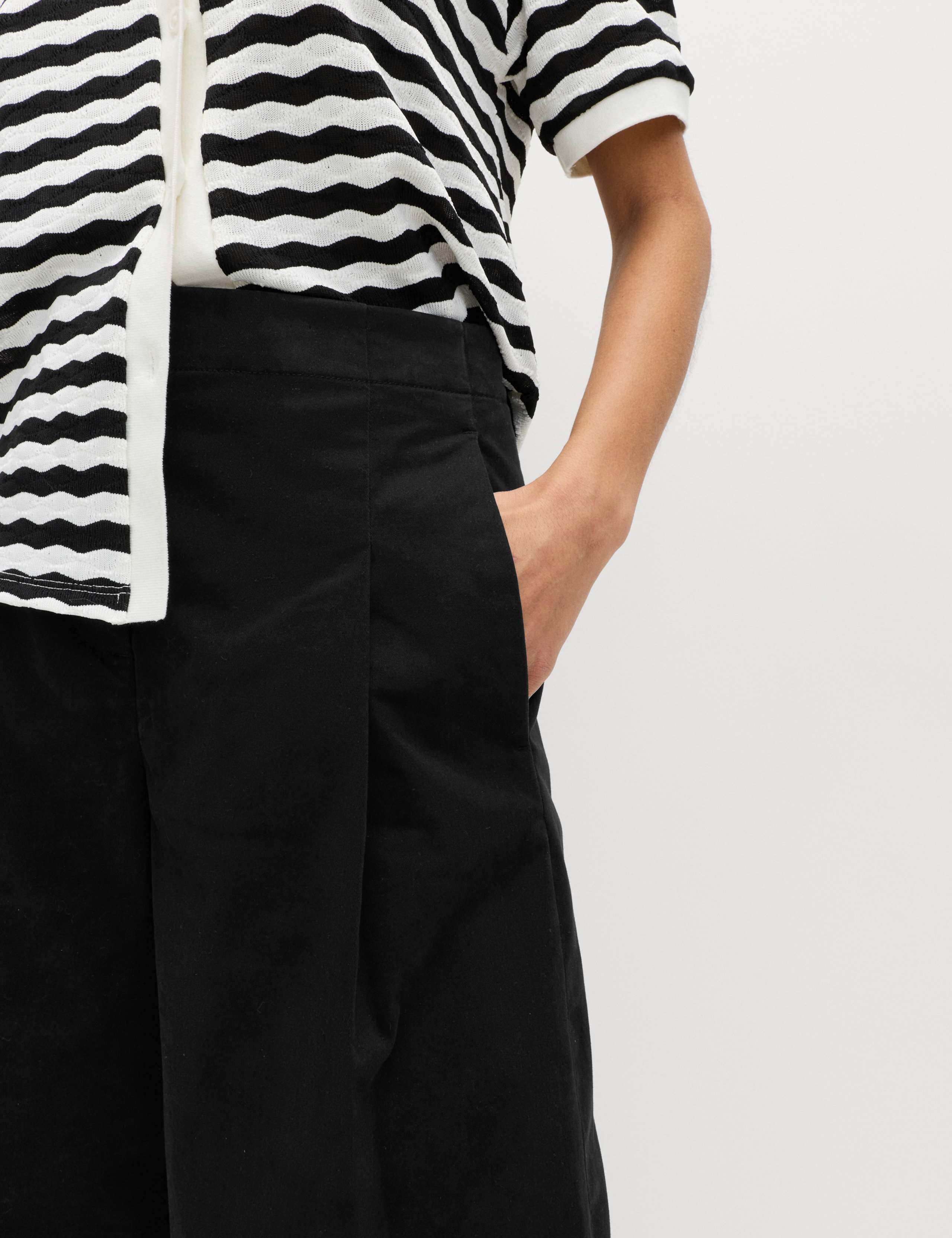 Cotton Rich High Waisted Pleat Front Bermuda Shorts 3 of 5