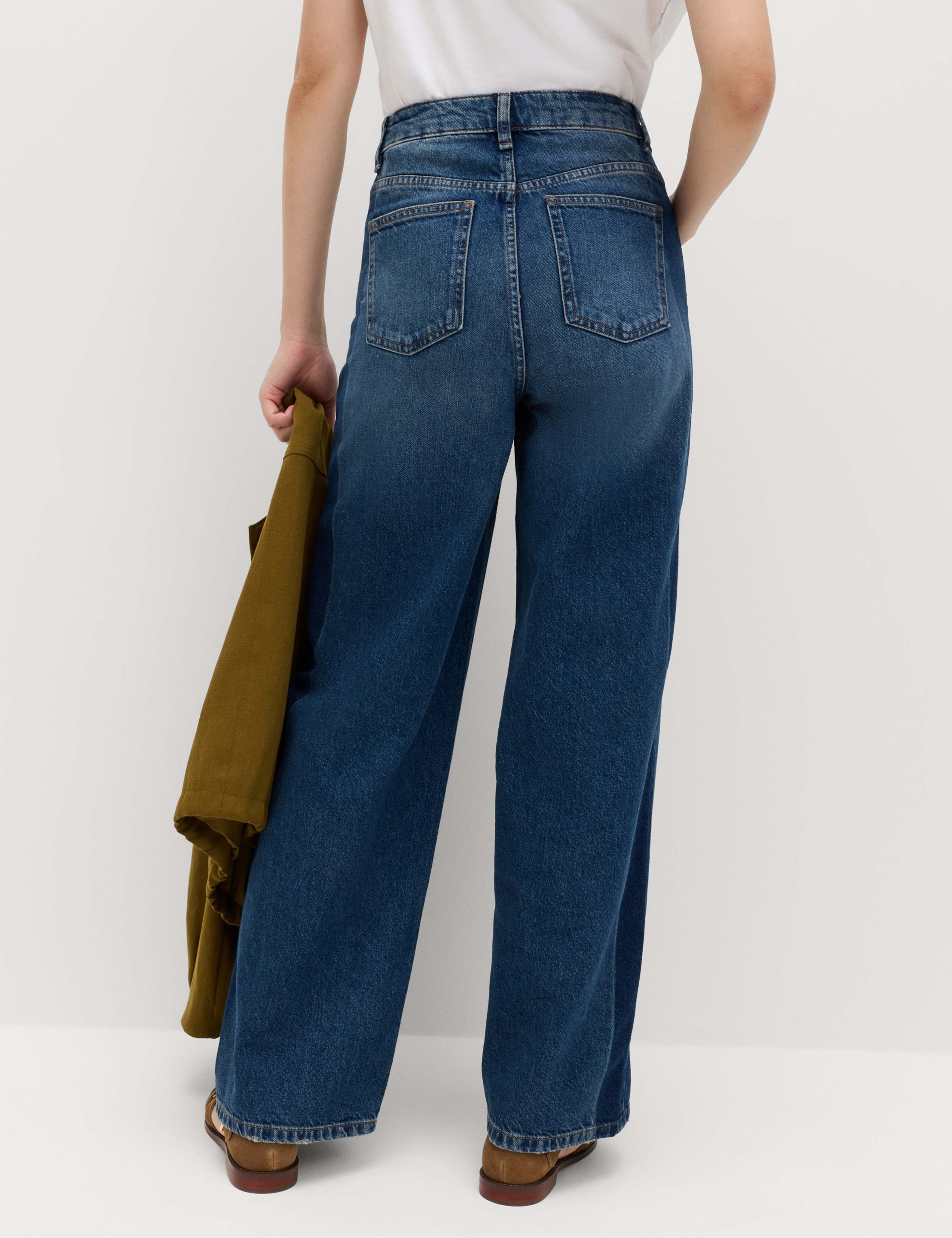 High Waisted Two Tone Wide Leg Jeans 3 of 6