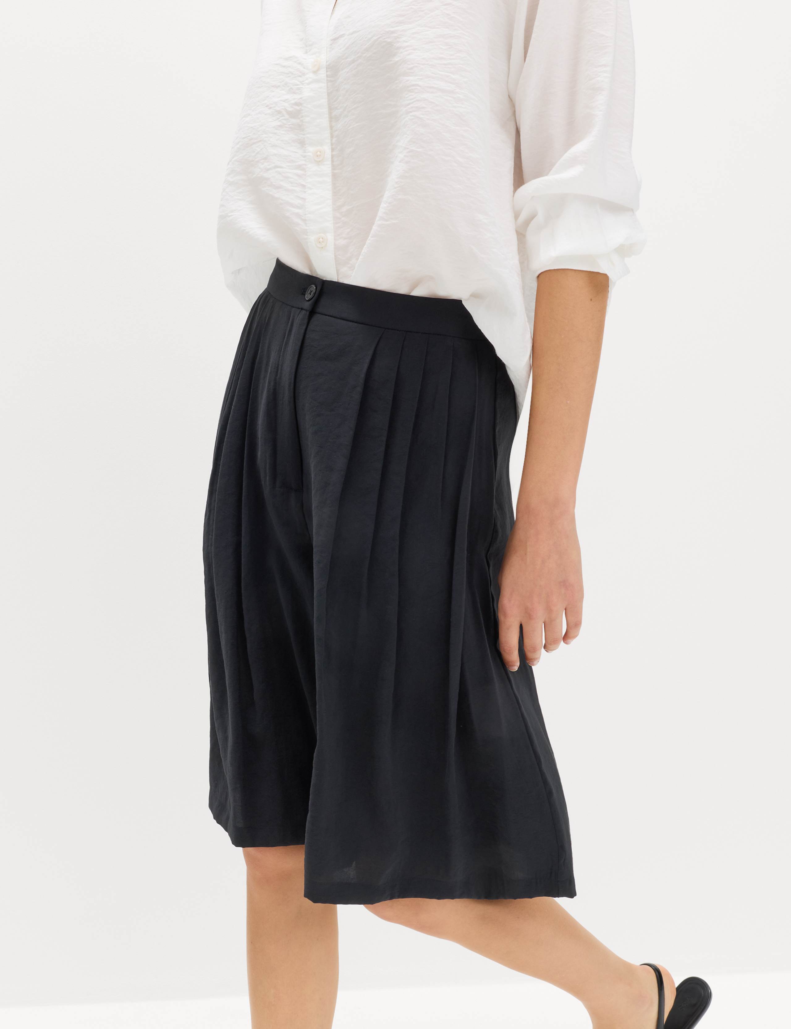 Pleated Longline Shorts 6 of 6