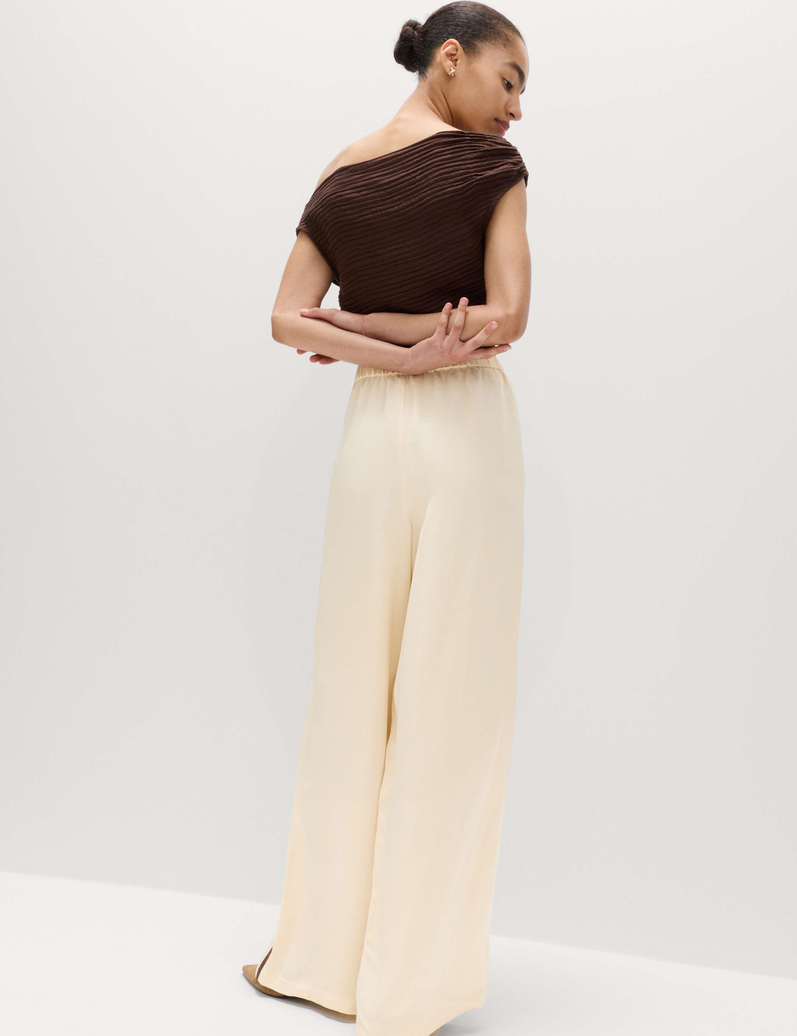 Side Stripe Wide Leg Trousers with Linen 4 of 5
