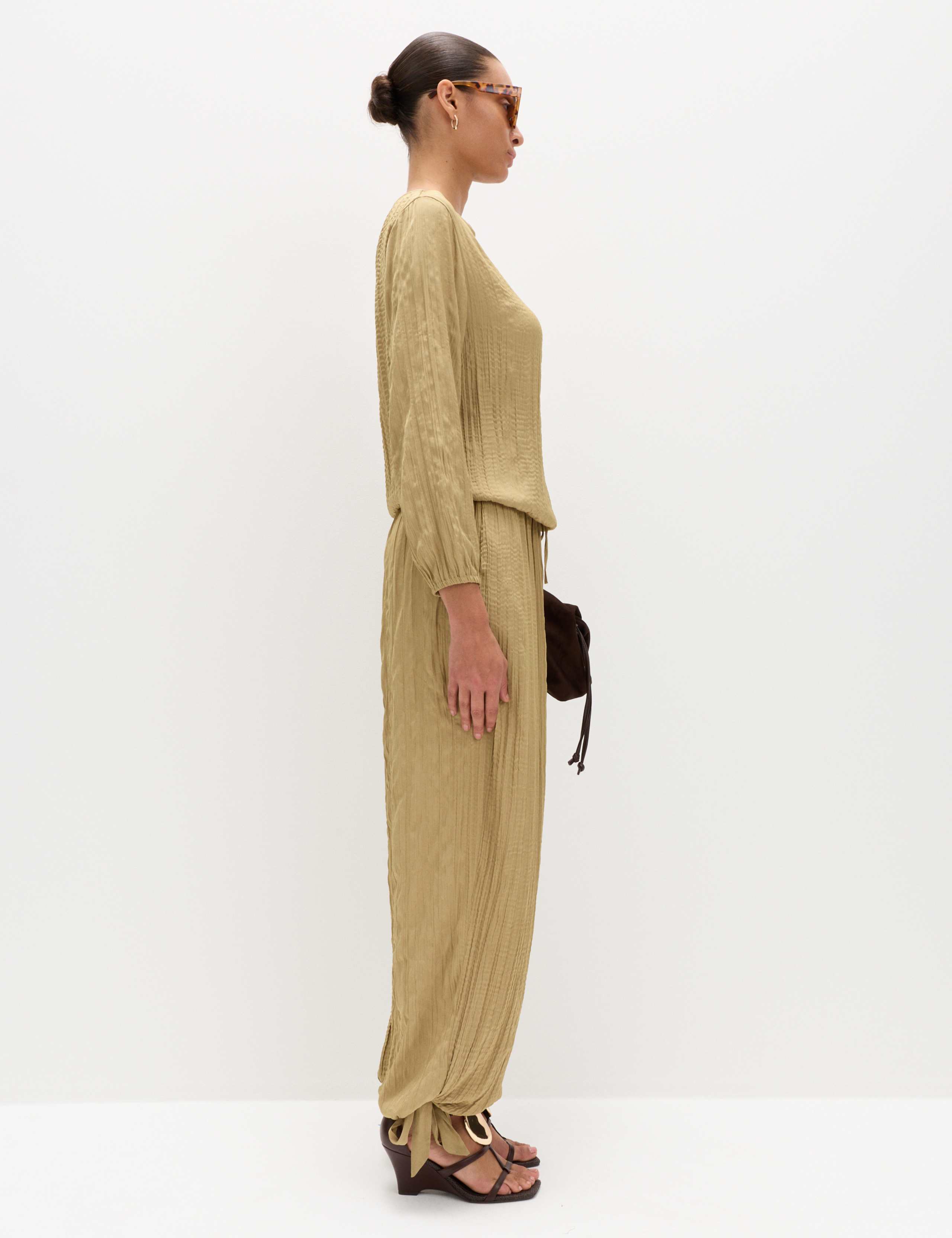 Tie Hem Crinkle Drawstring Balloon Trousers 5 of 7