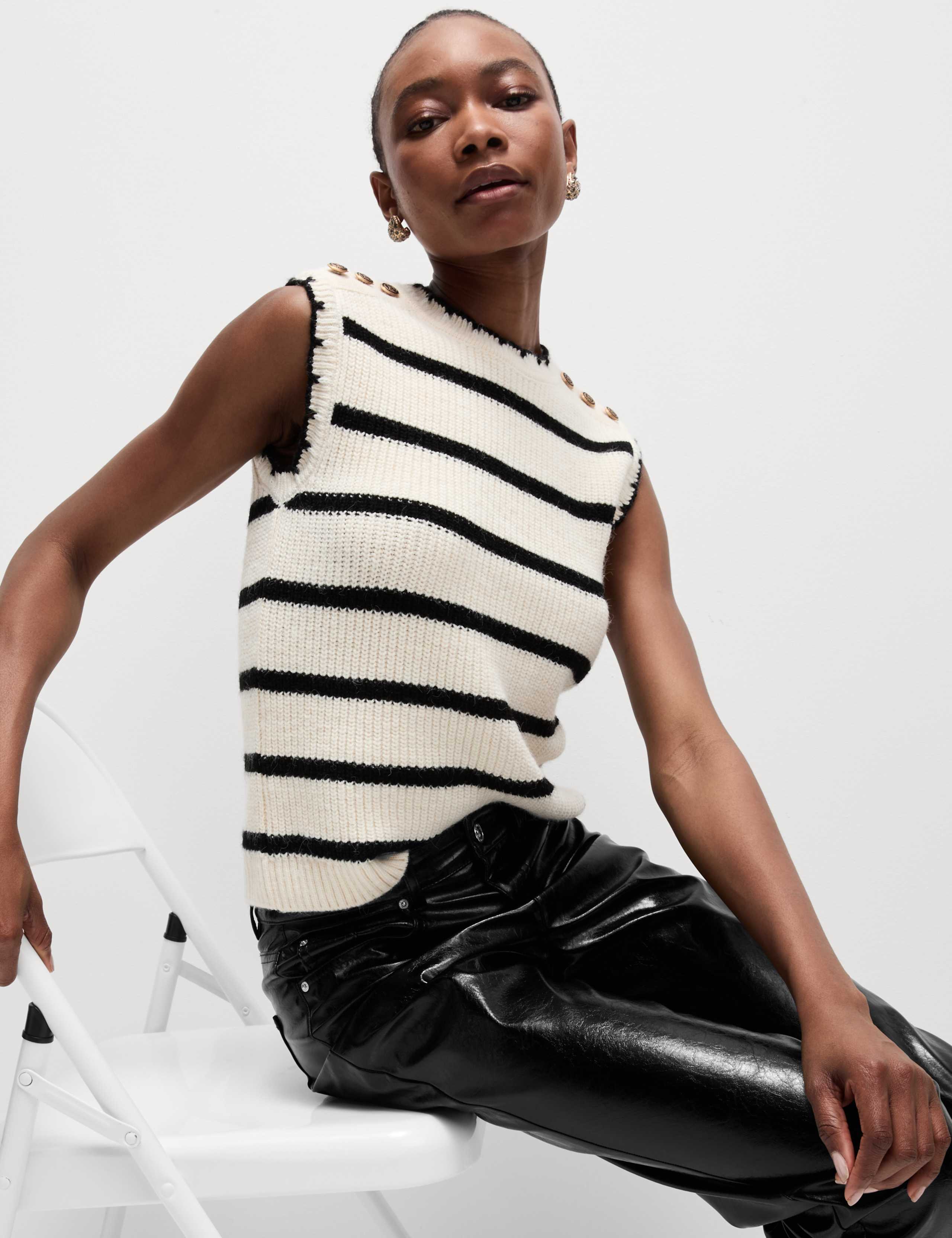 Leather Look Straight Leg Ankle Grazer Trousers 4 of 4