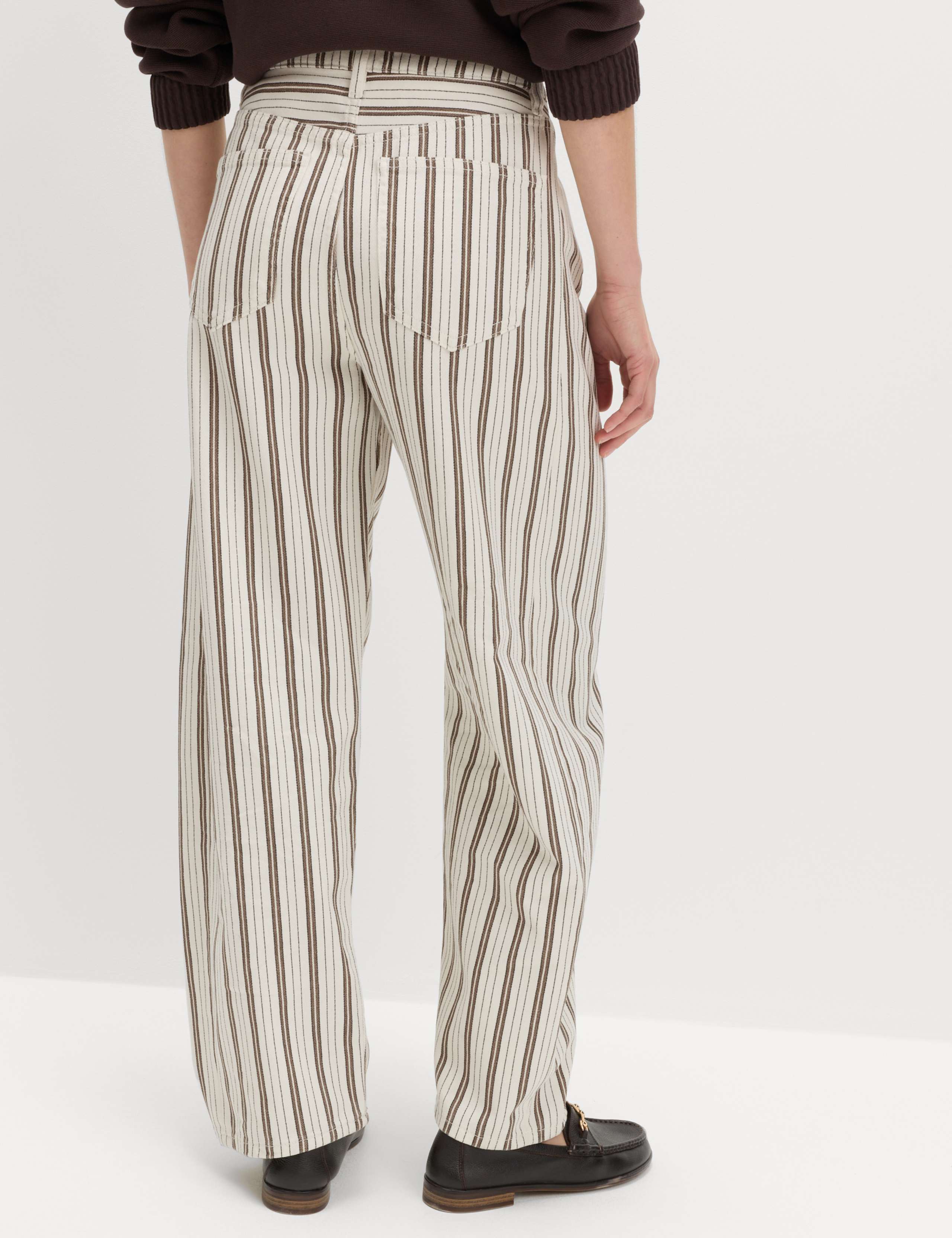 Mid Rise Striped Barrel Jeans 4 of 6