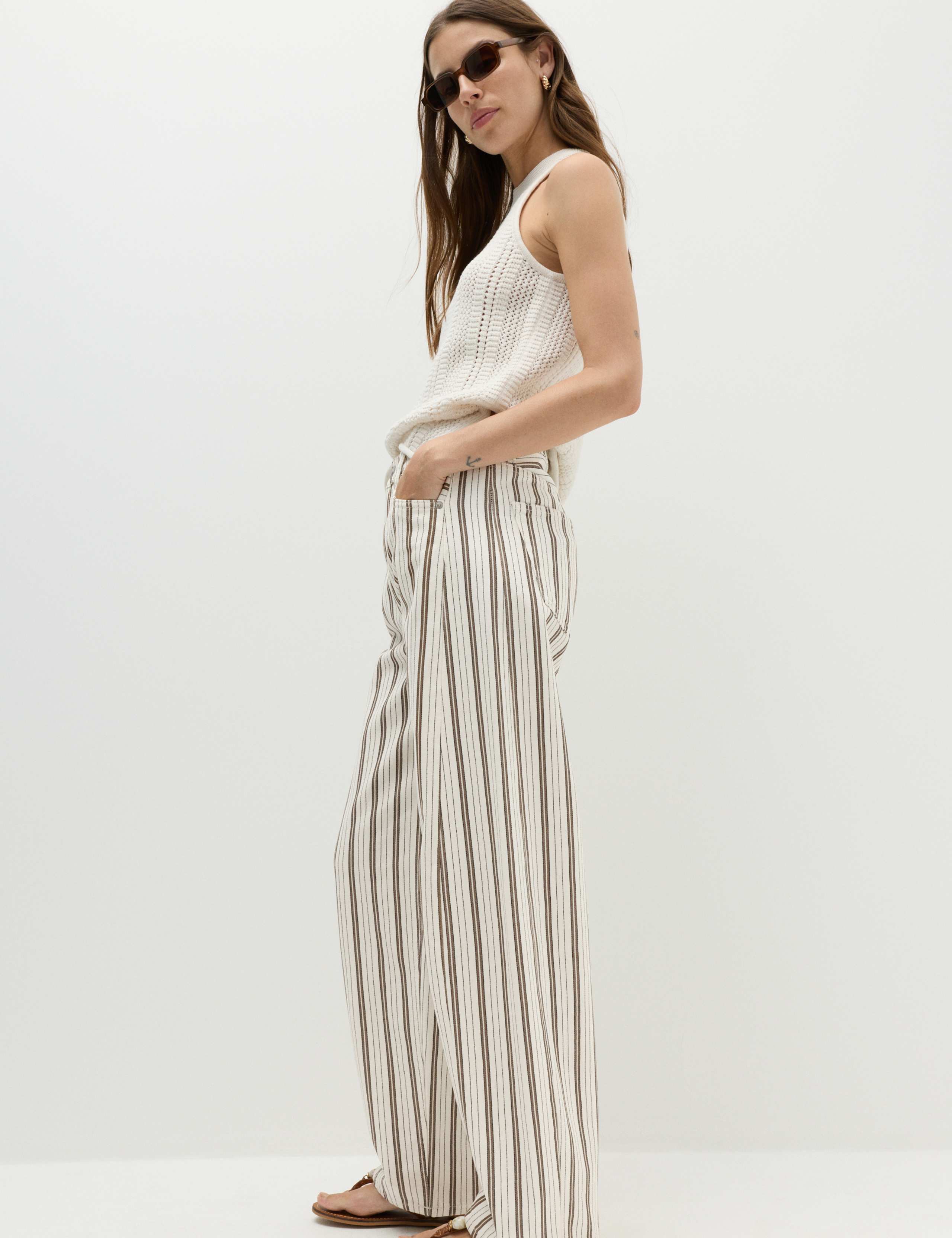 Mid Rise Striped Barrel Jeans 7 of 7