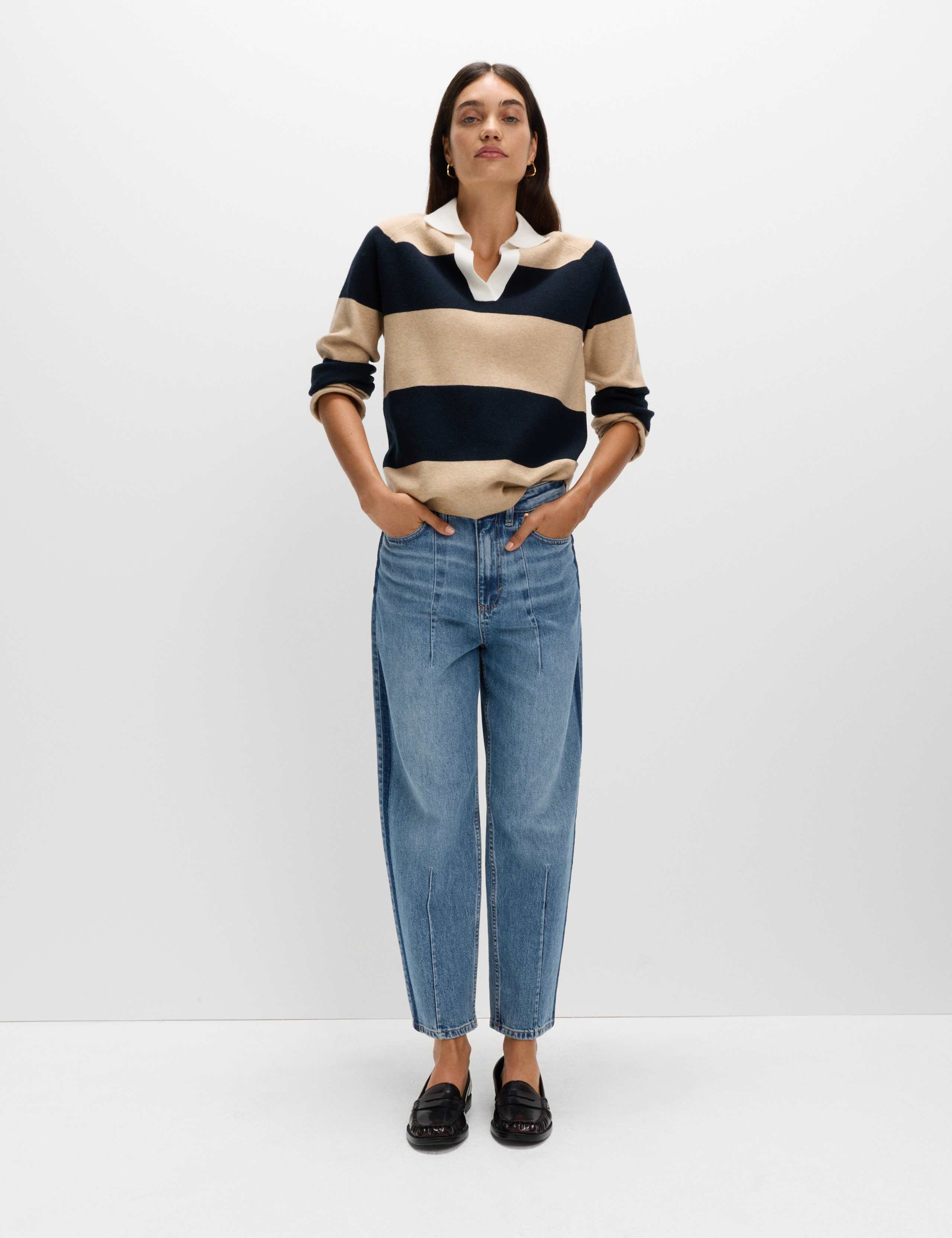 Premium Dart Detail Barrel Jeans 3 of 7