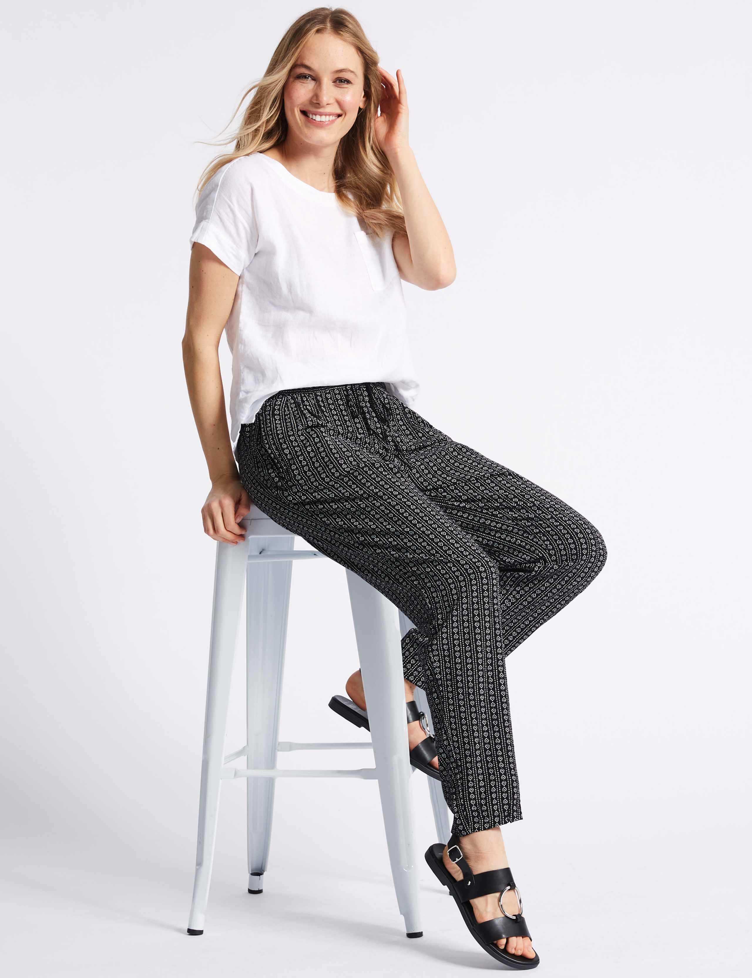 Geometric Print Tapered Leg Peg Trousers 3 of 6
