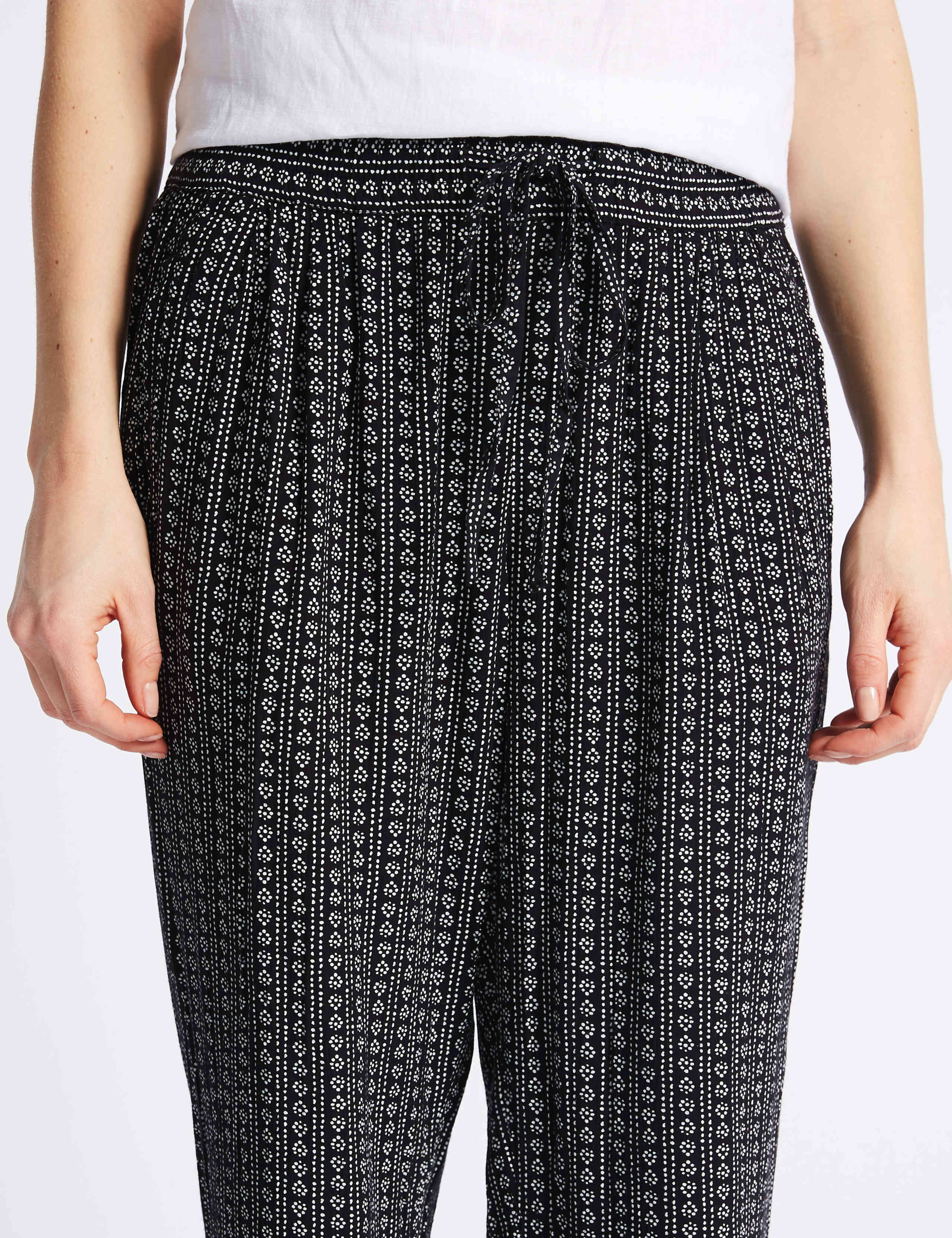 Geometric Print Tapered Leg Peg Trousers 5 of 6