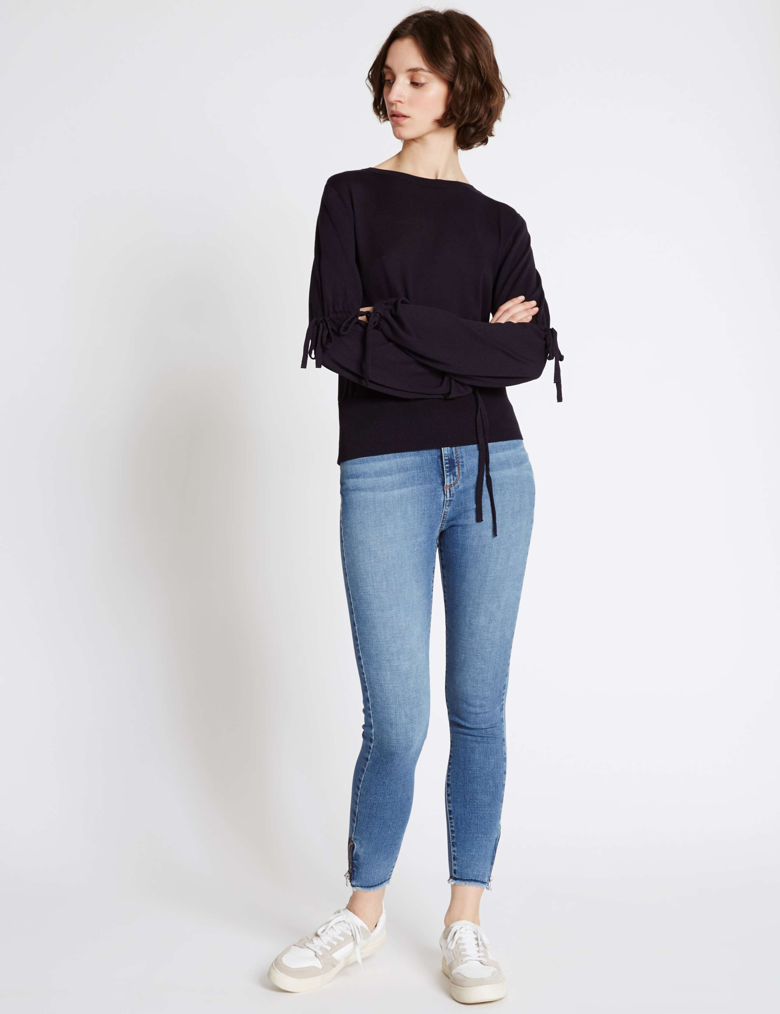 Frayed Hem Mid Rise Skinny Leg Jeans 1 of 5