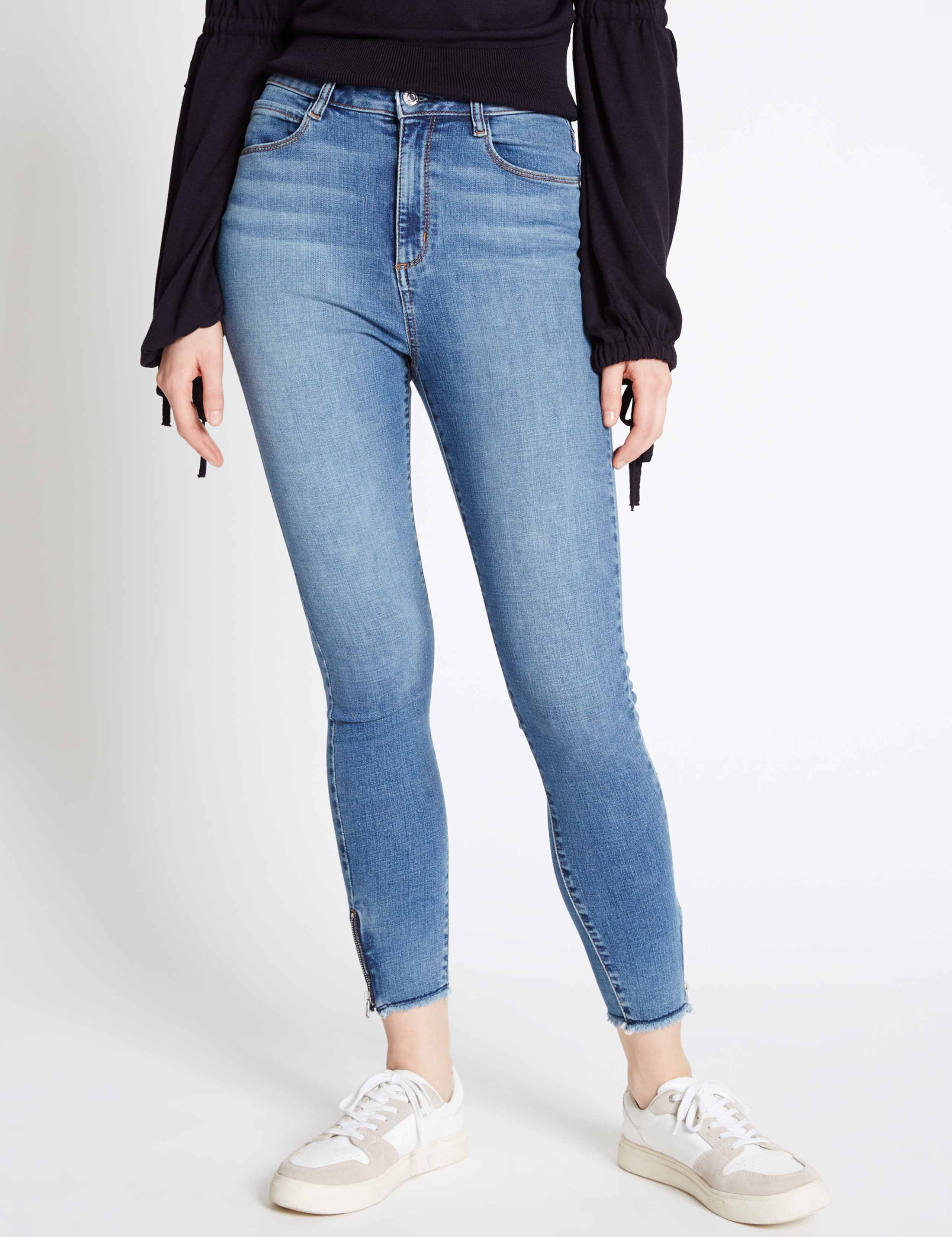 Frayed Hem Mid Rise Skinny Leg Jeans 2 of 5