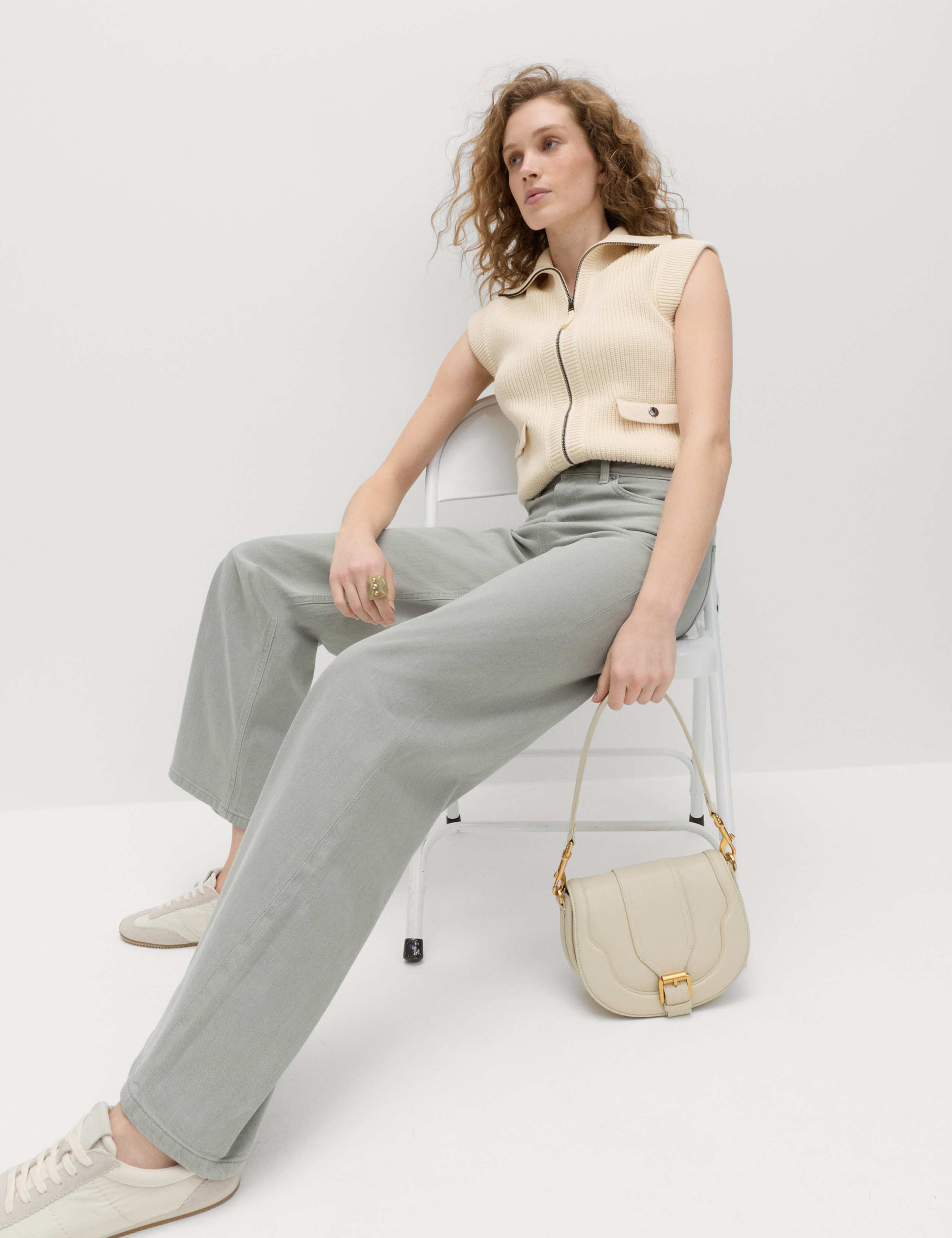 The Wide-Leg Jeans 1 of 6