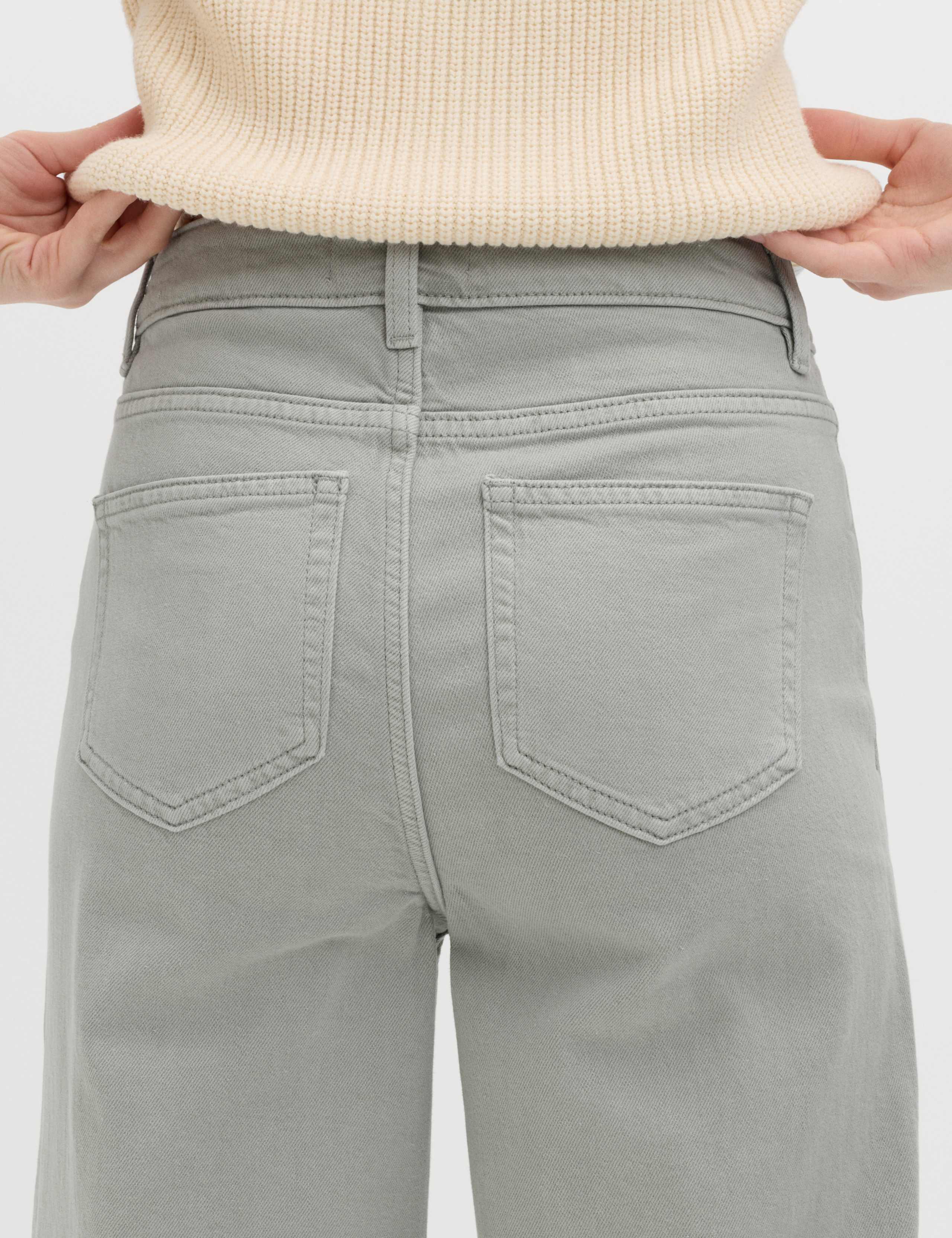 The Wide-Leg Jeans 3 of 6