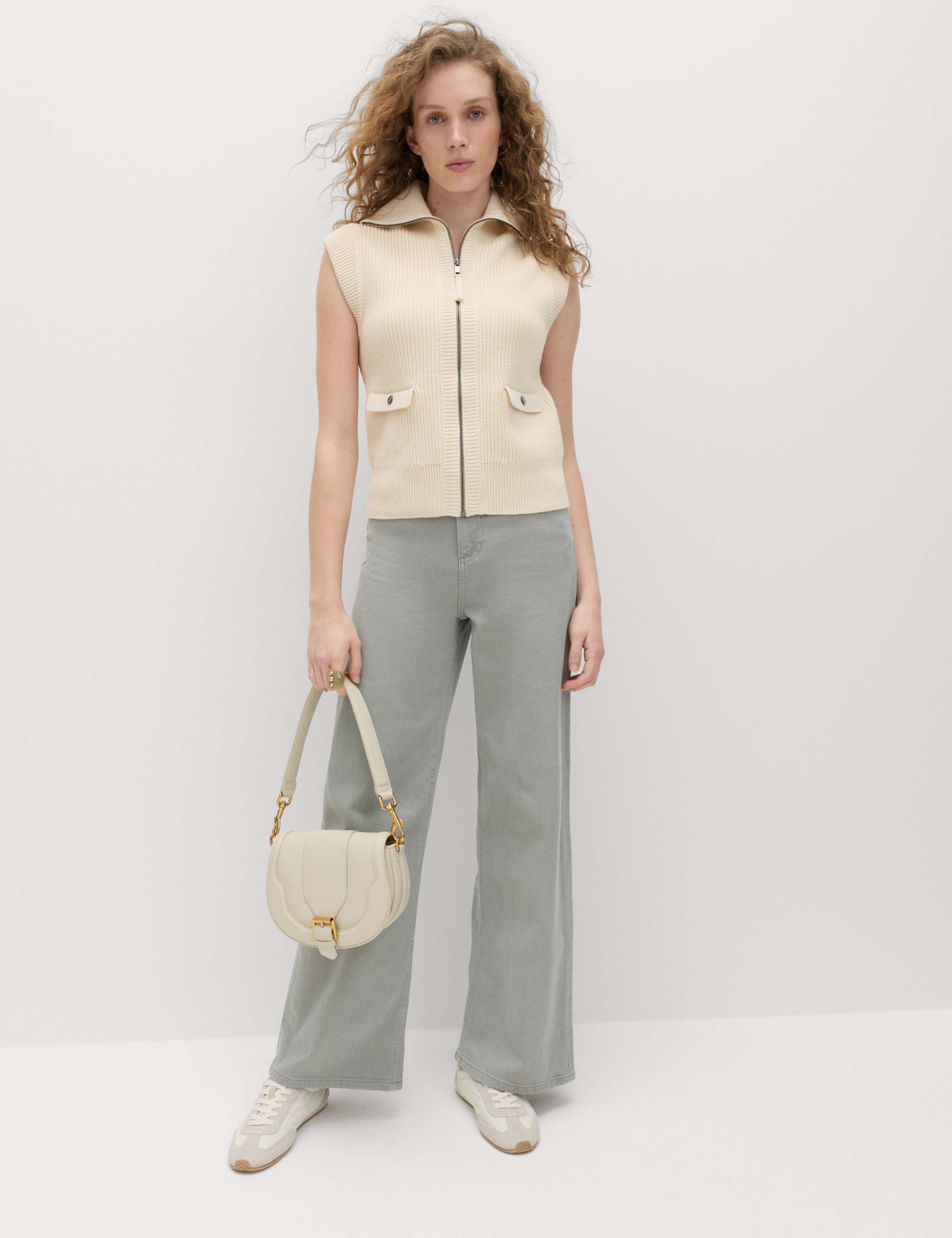 The Wide-Leg Jeans 5 of 6