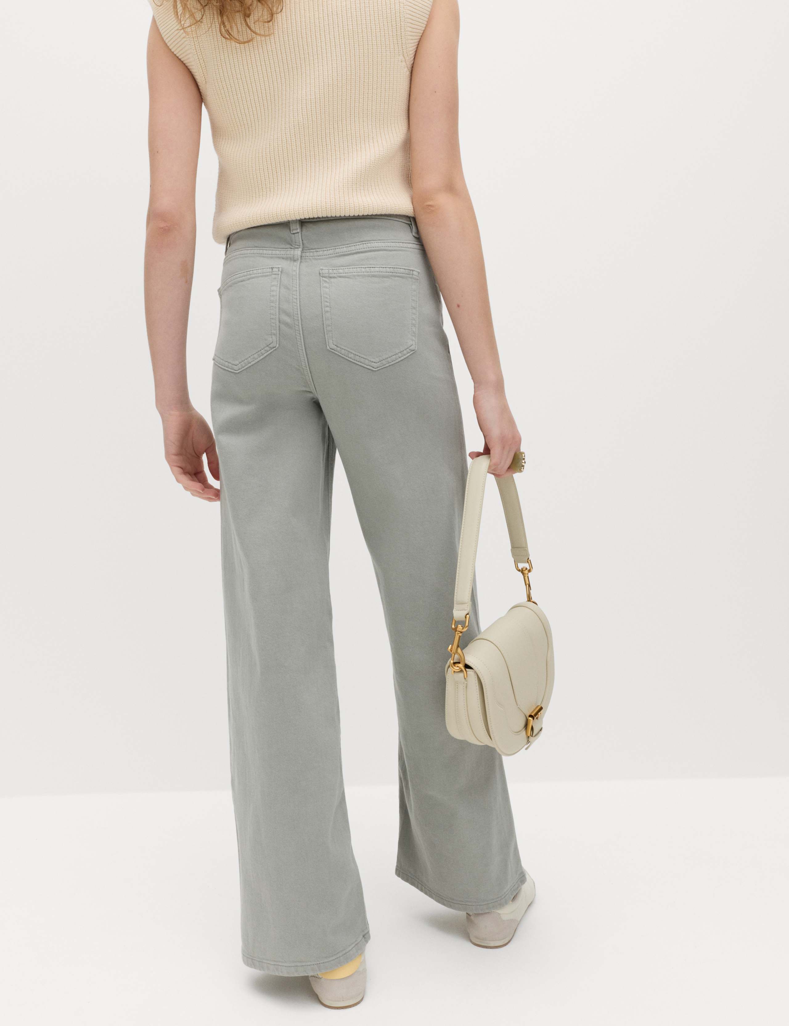 The Wide-Leg Jeans 6 of 6