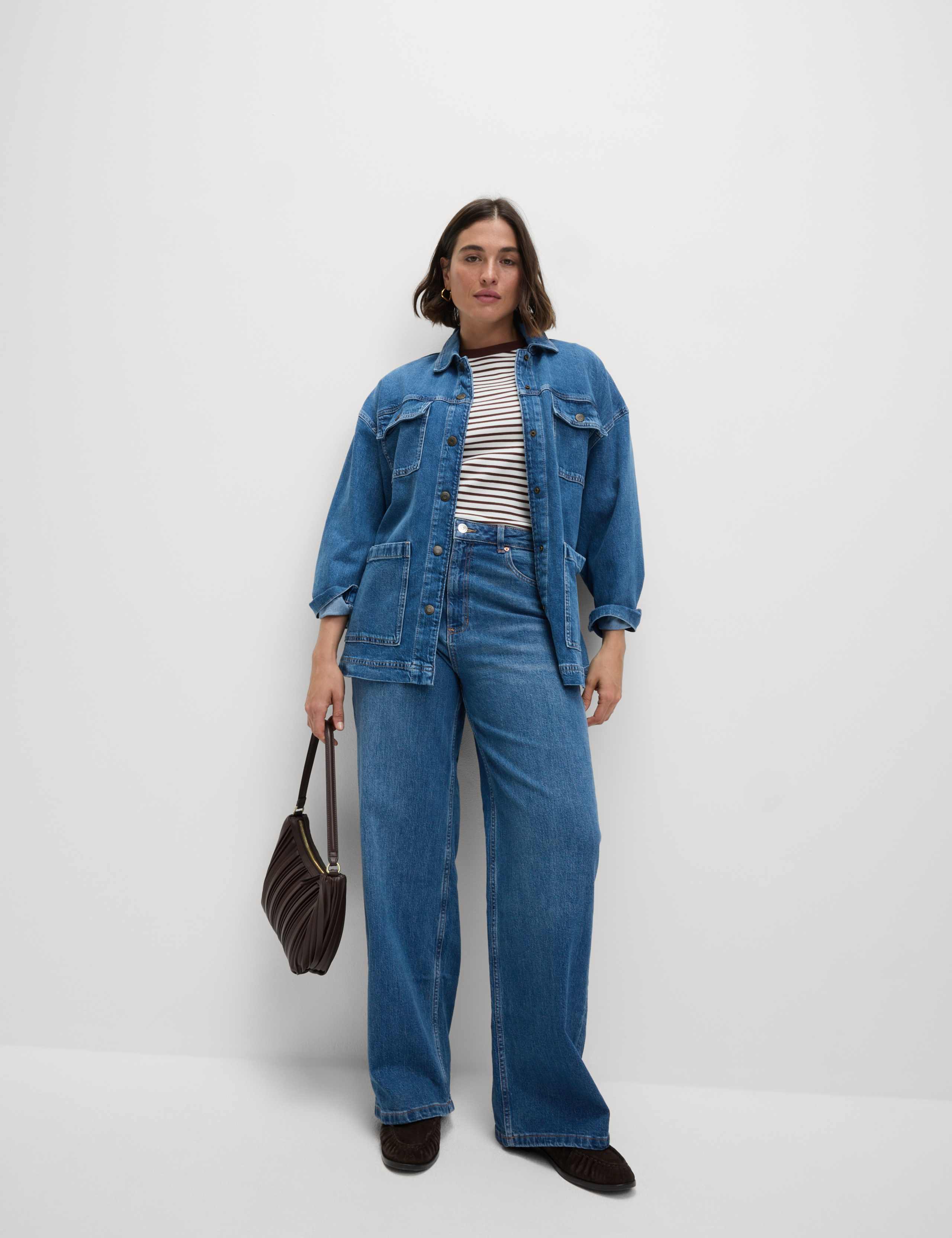 The Wide-Leg Jeans 3 of 5