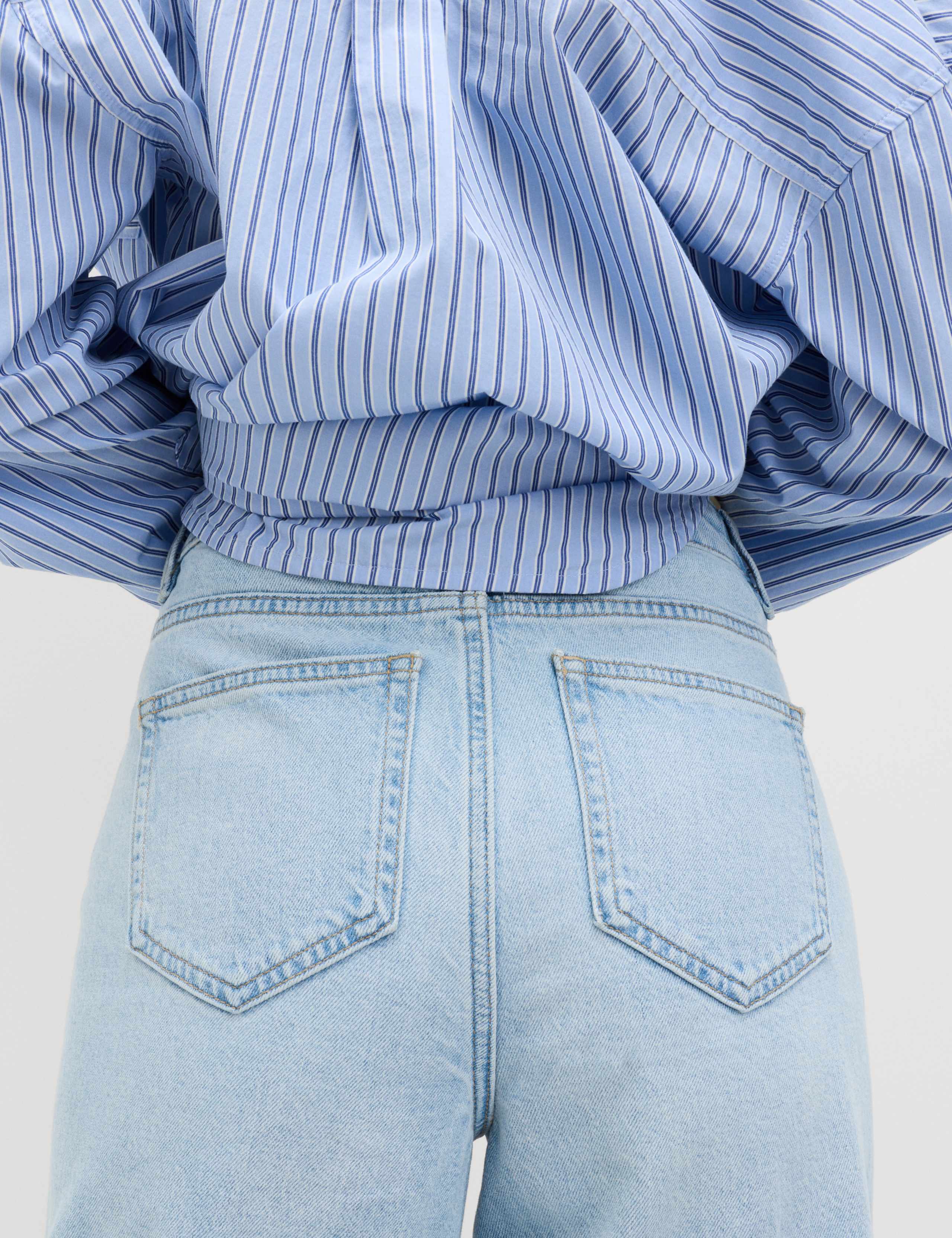 The Wide-Leg Jeans 6 of 7