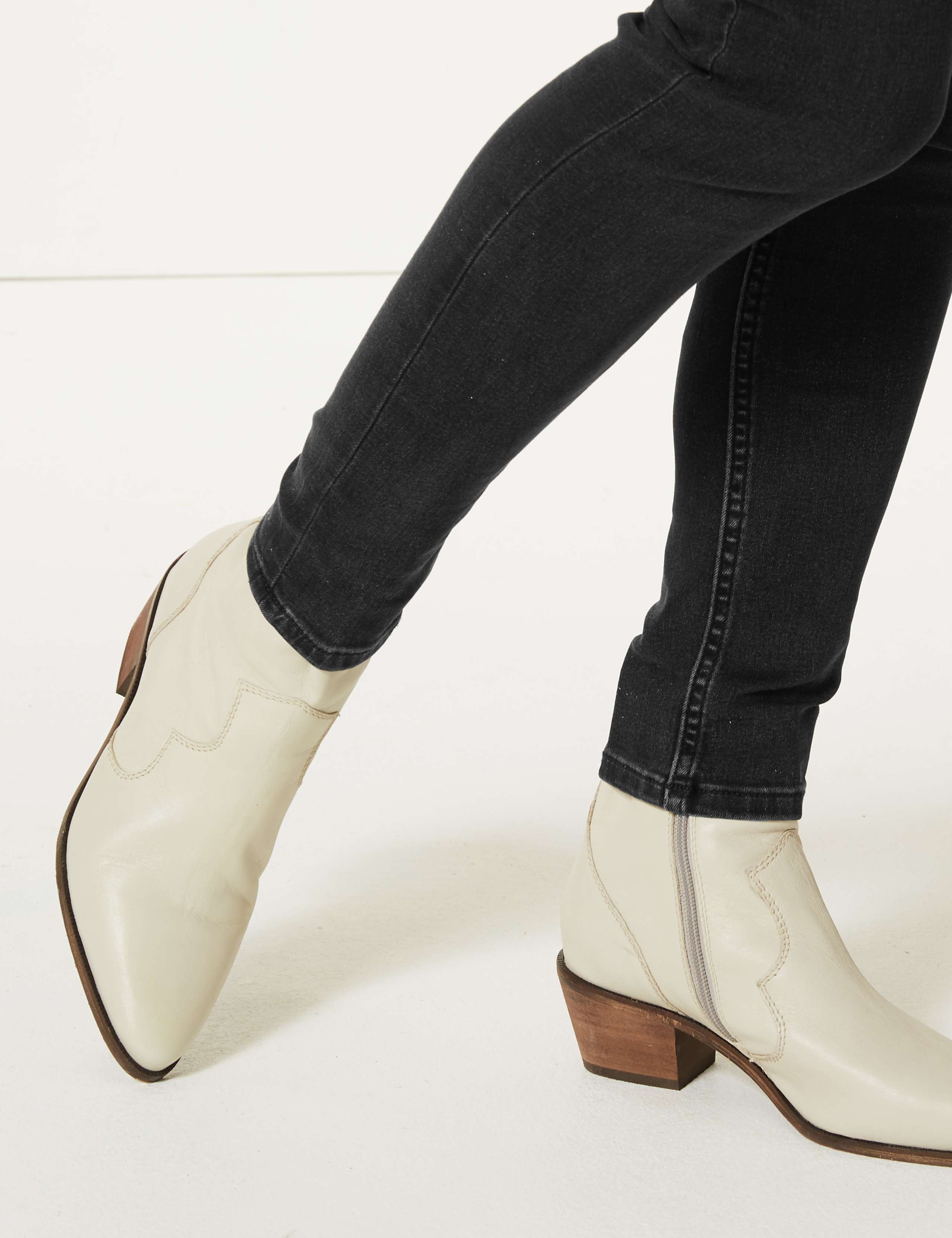 Ivy Skinny Jeans 7 of 7