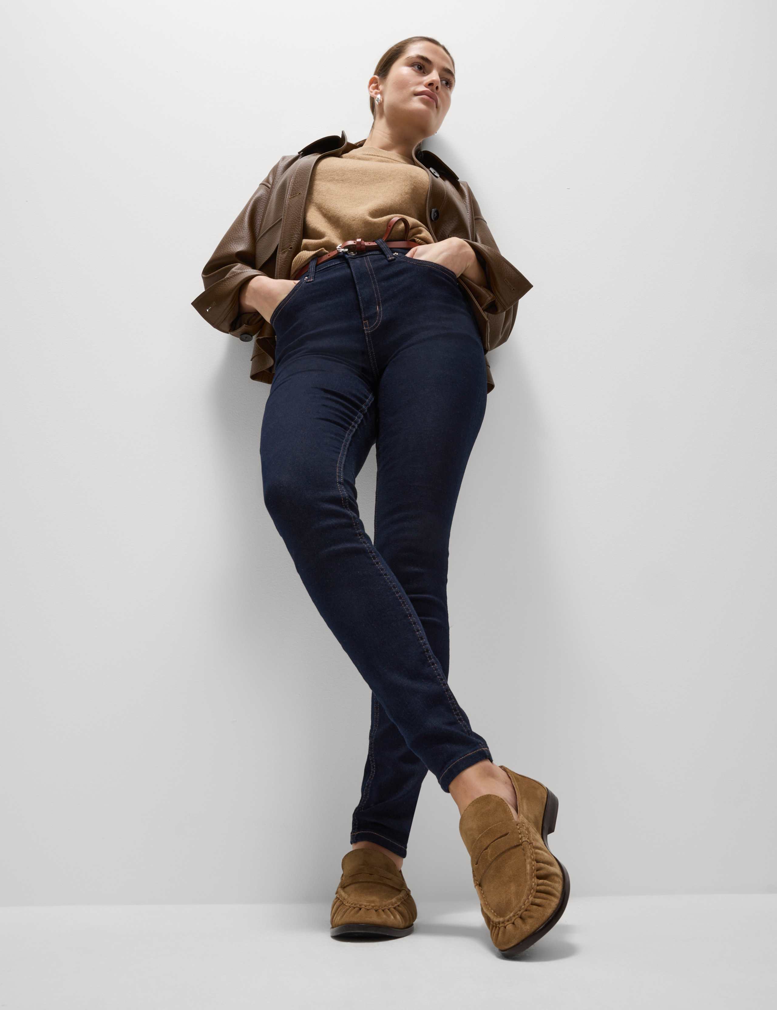 Ivy Skinny Jeans 5 of 6