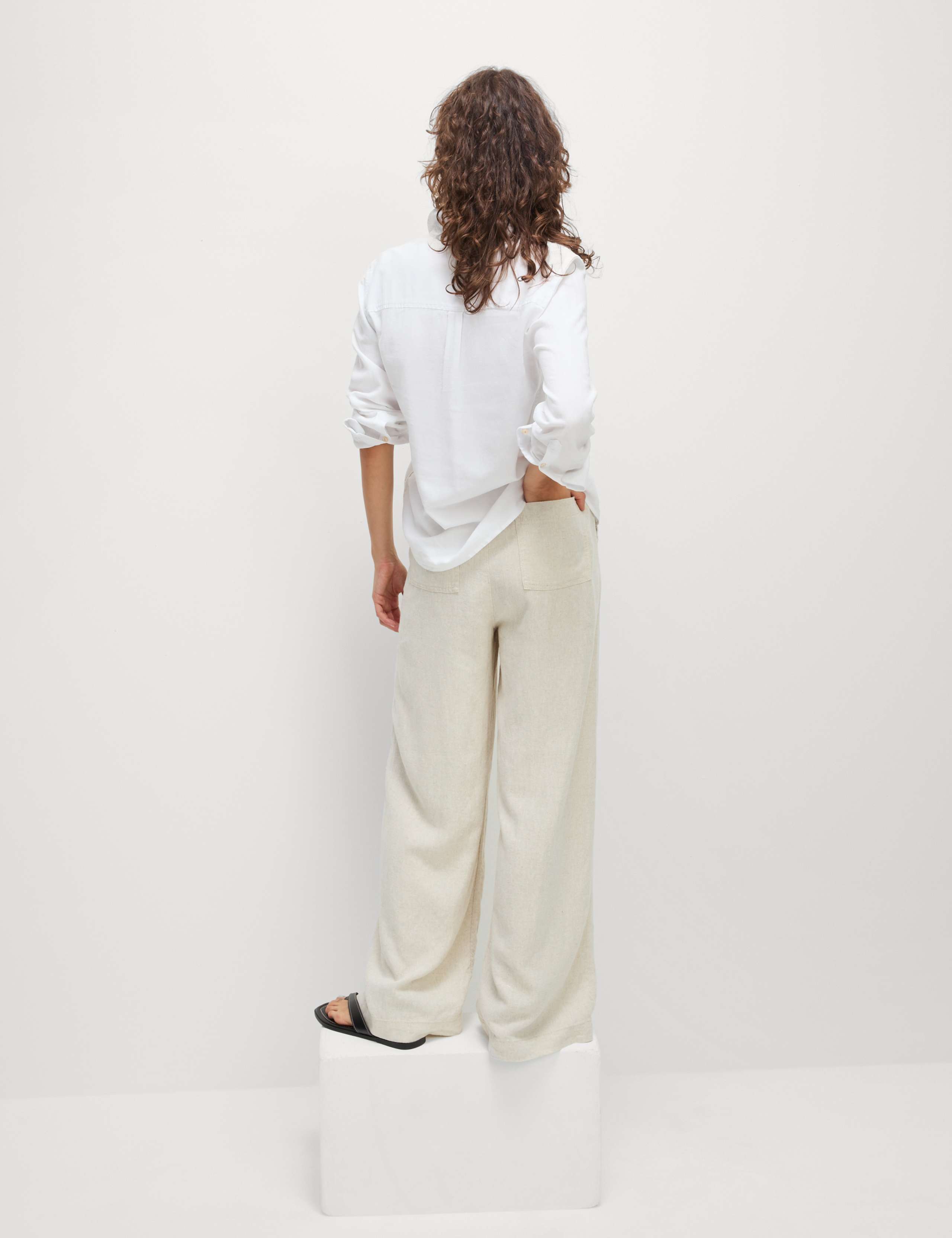 Linen Blend Wide Leg Trousers 4 of 6