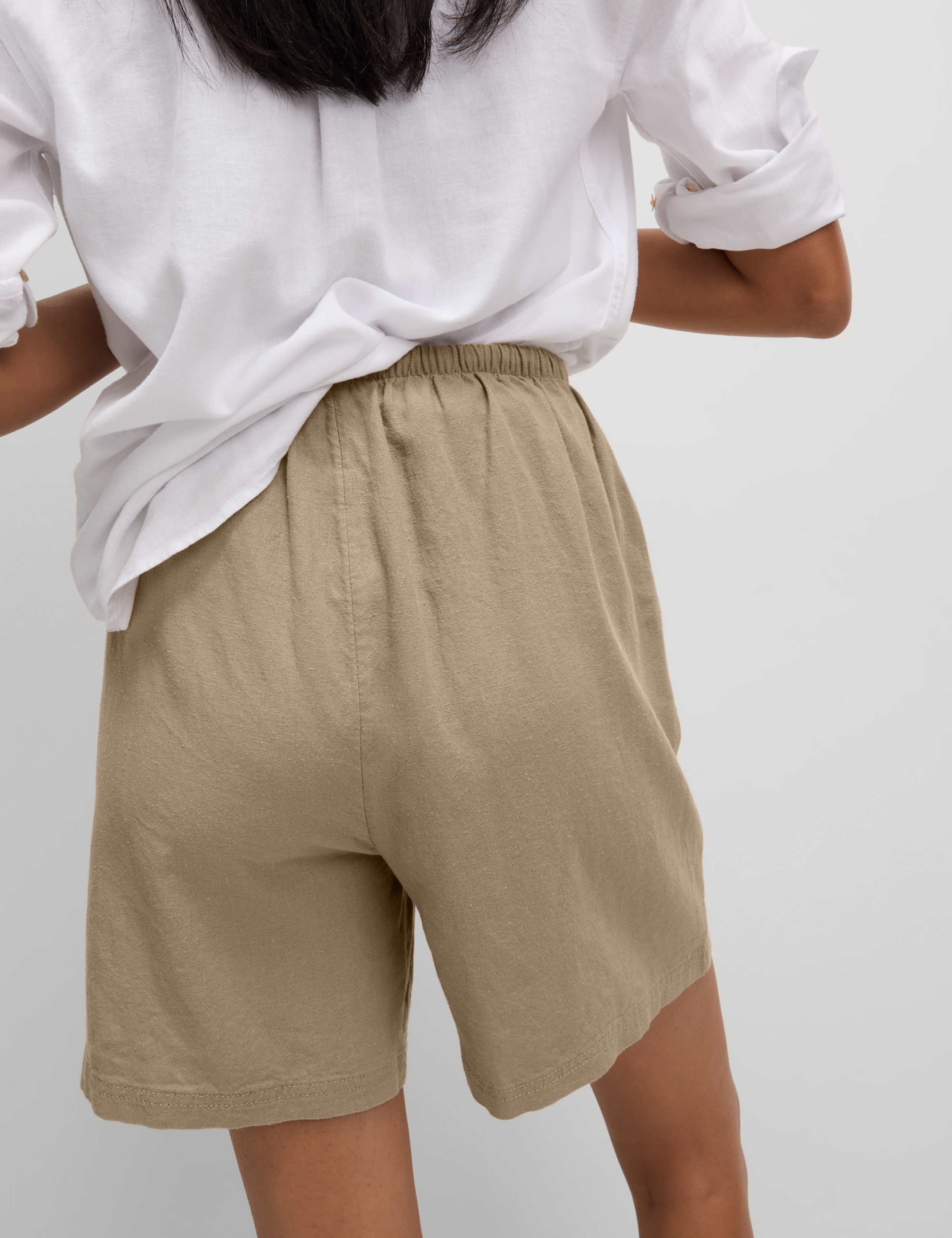 Linen Rich High Waisted Shorts 4 of 6