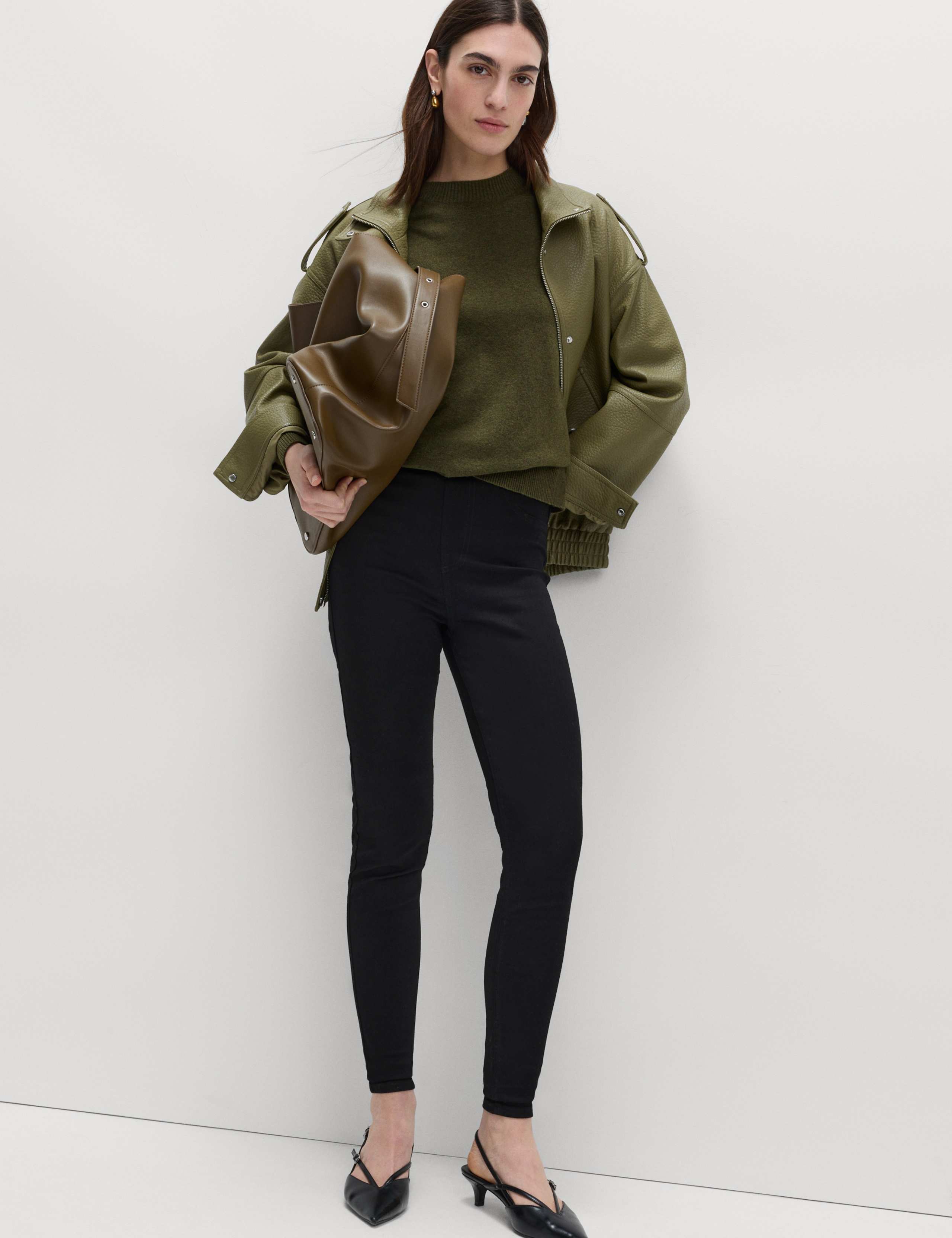 Pull on High Waisted Jegging 3 of 5