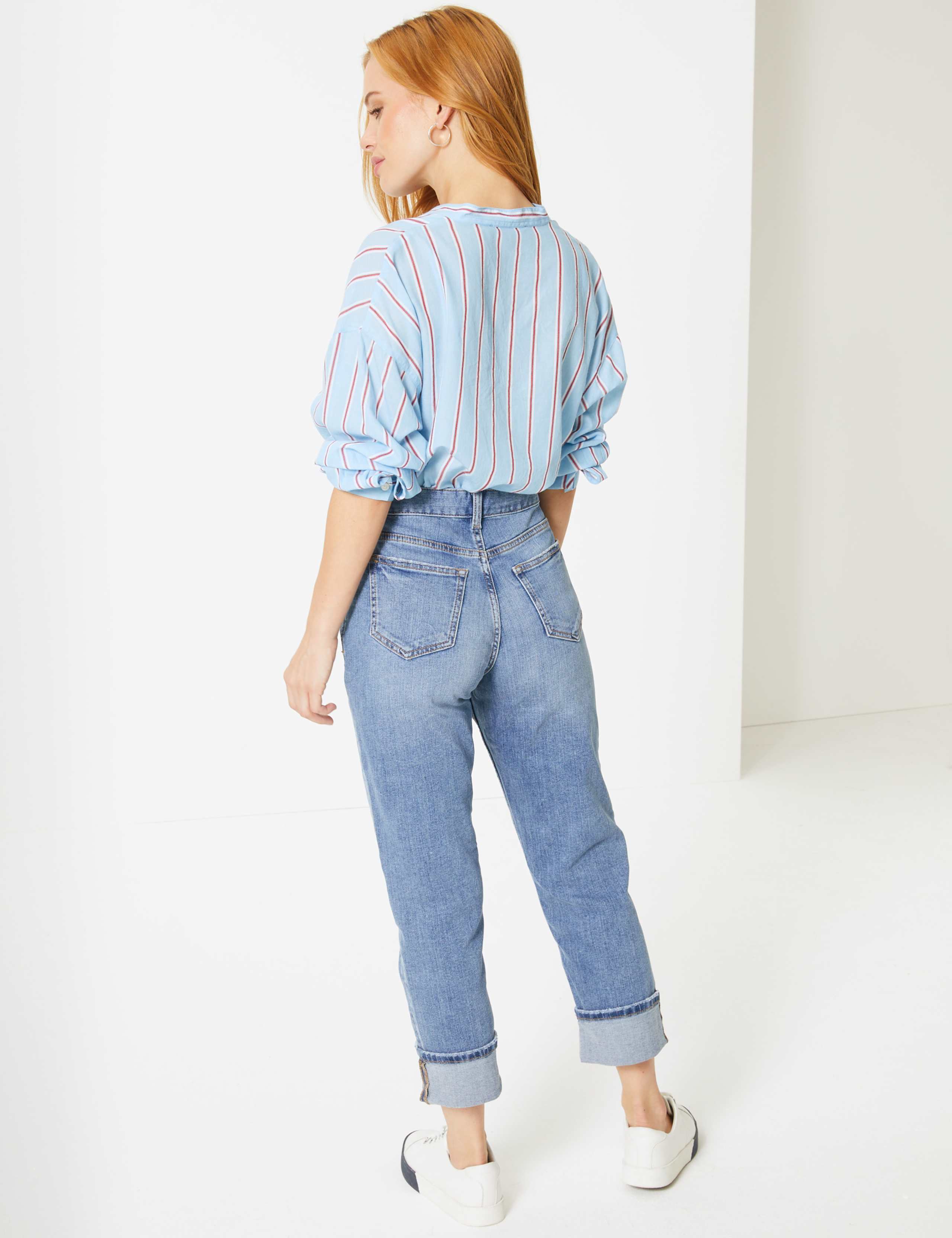 PETITE Mid Rise Relaxed Slim Jeans 3 of 6