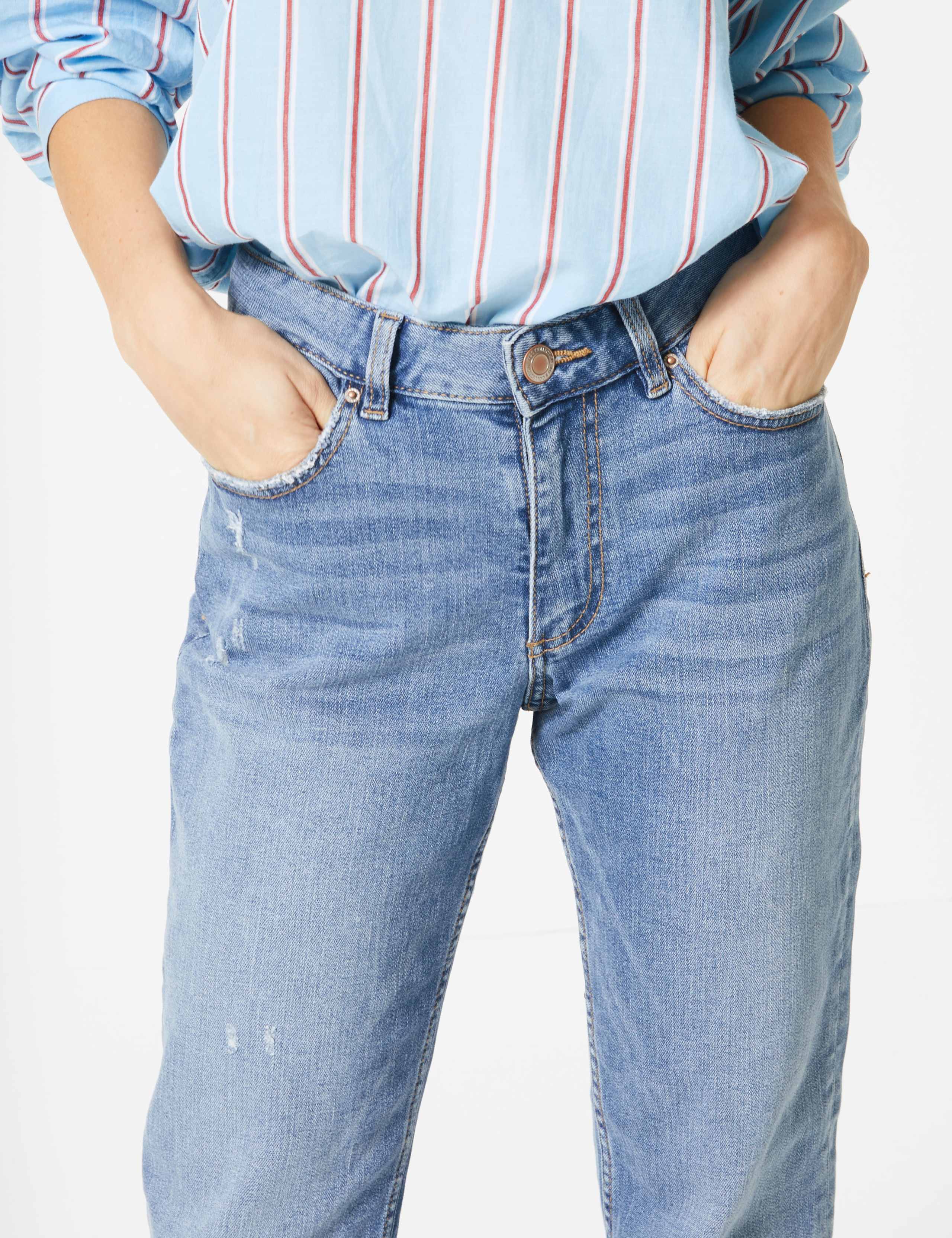 PETITE Mid Rise Relaxed Slim Jeans 4 of 6