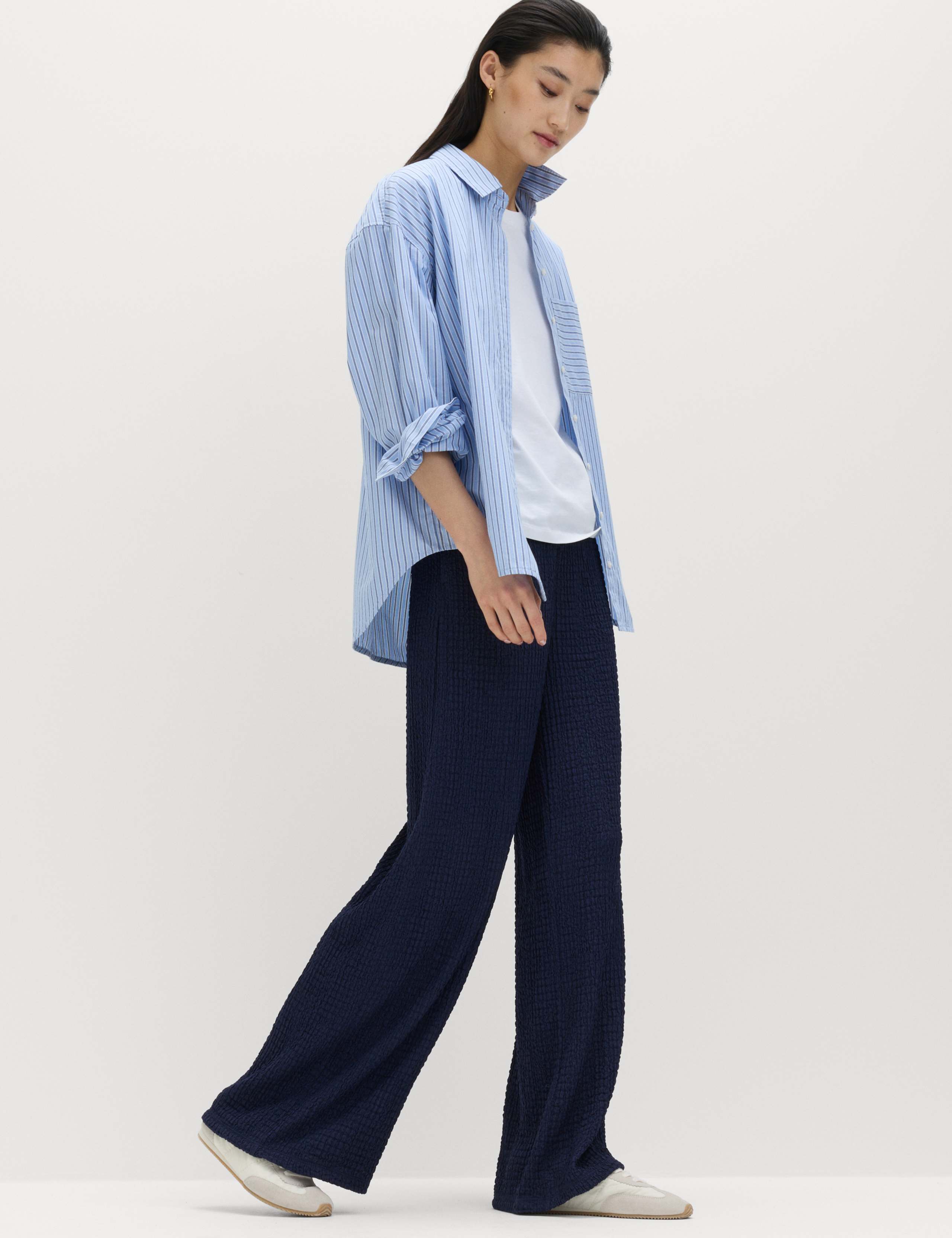 Textured Pull On Wide Leg Trousers 5 of 7
