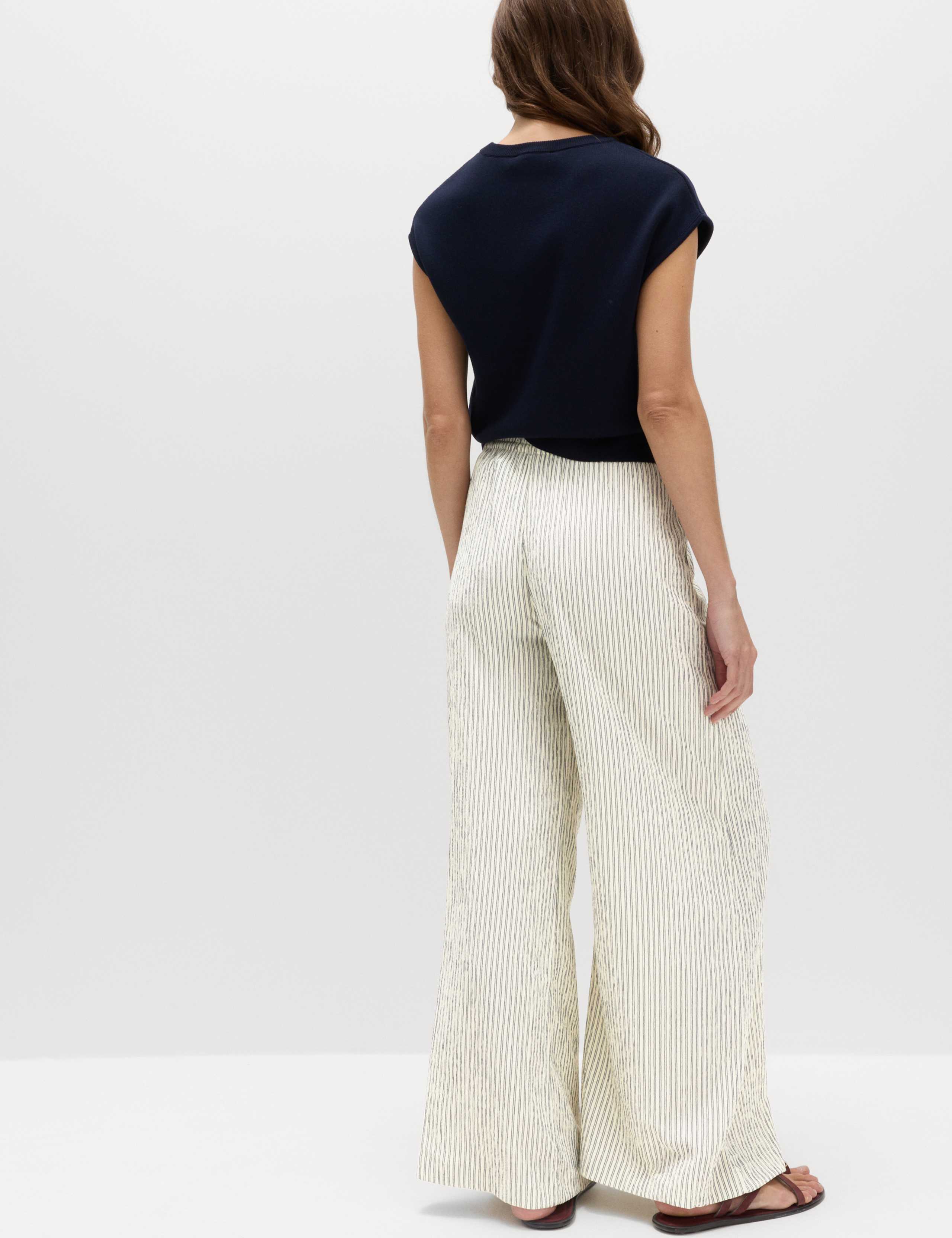 Seersucker Pull On Wide Leg Trousers 4 of 5