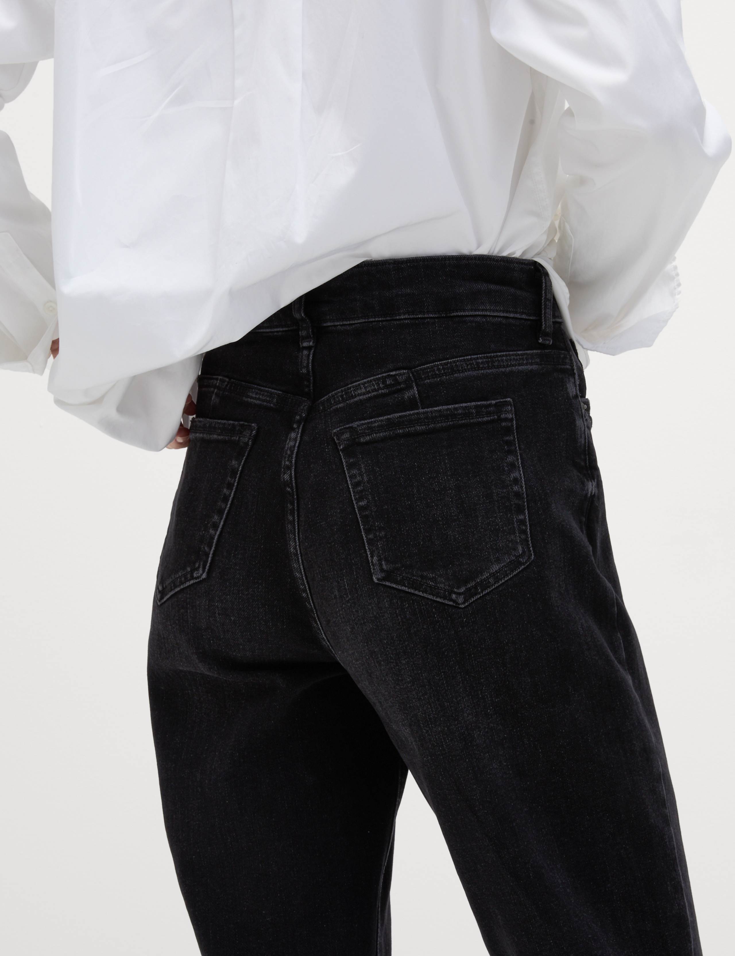The Mom Jeans 3 of 10