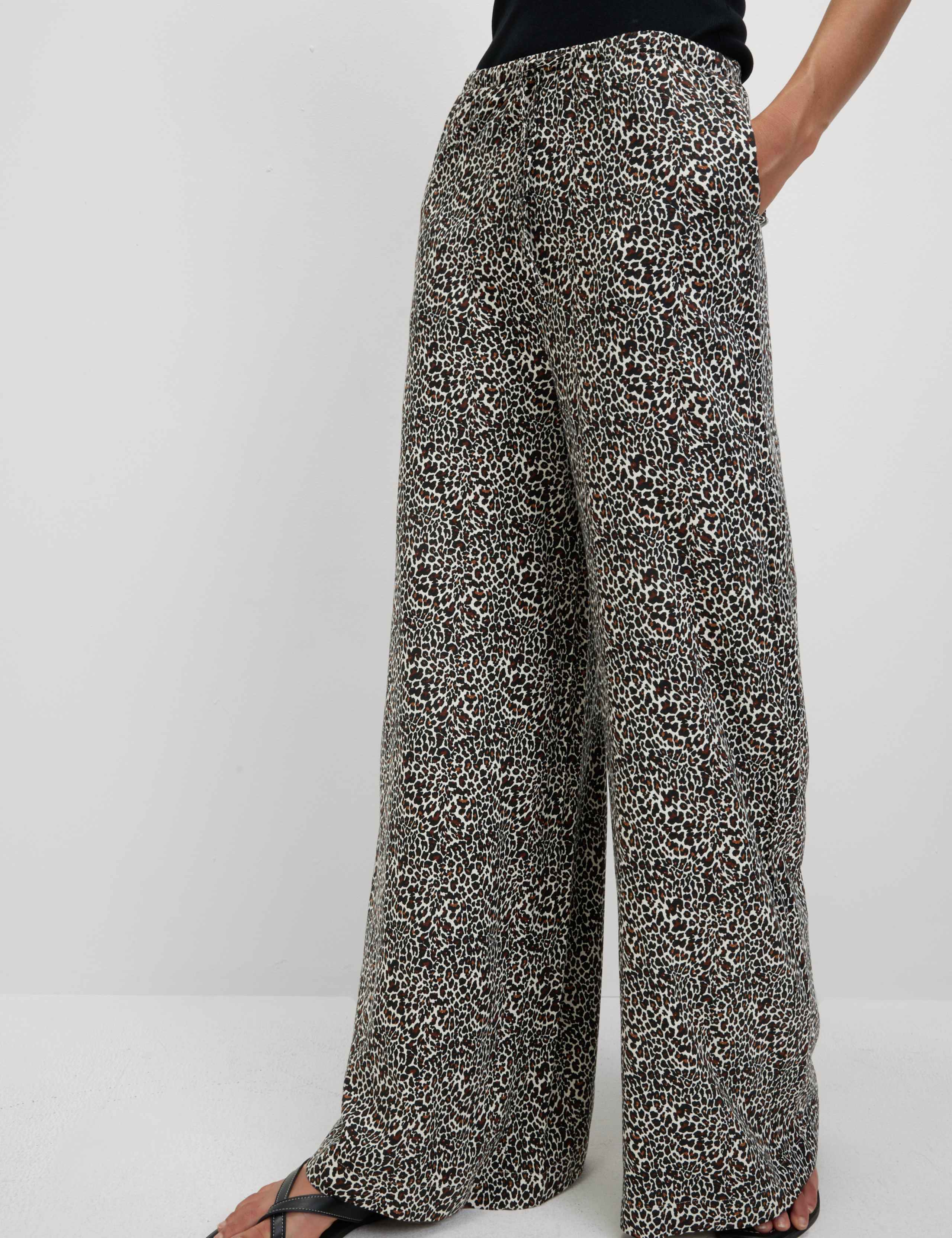 Twill Printed High Waisted Wide Leg Trousers 3 of 6