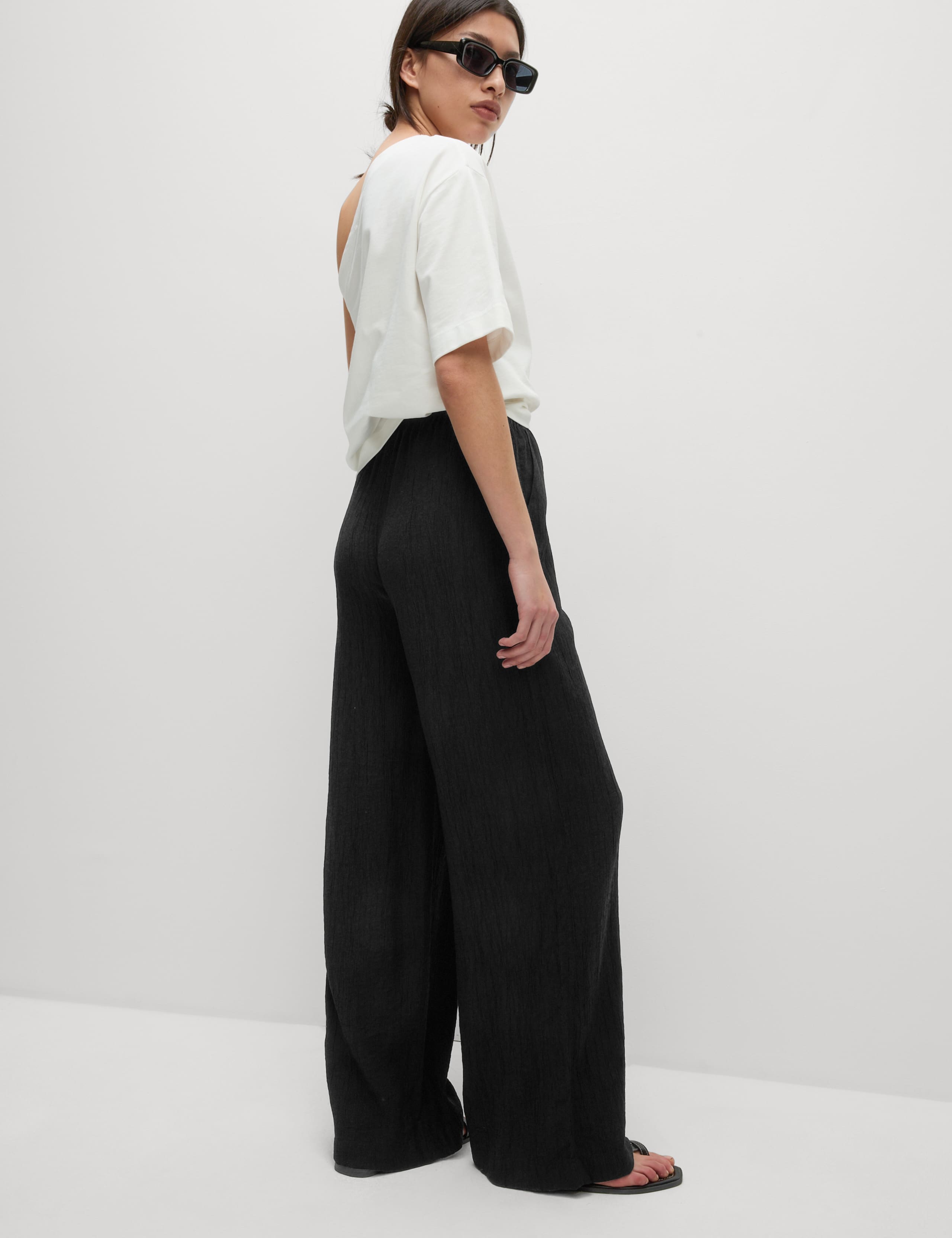 Viscose Rich Crinkle Elasticated Waist Wide Leg Trousers 4 of 6