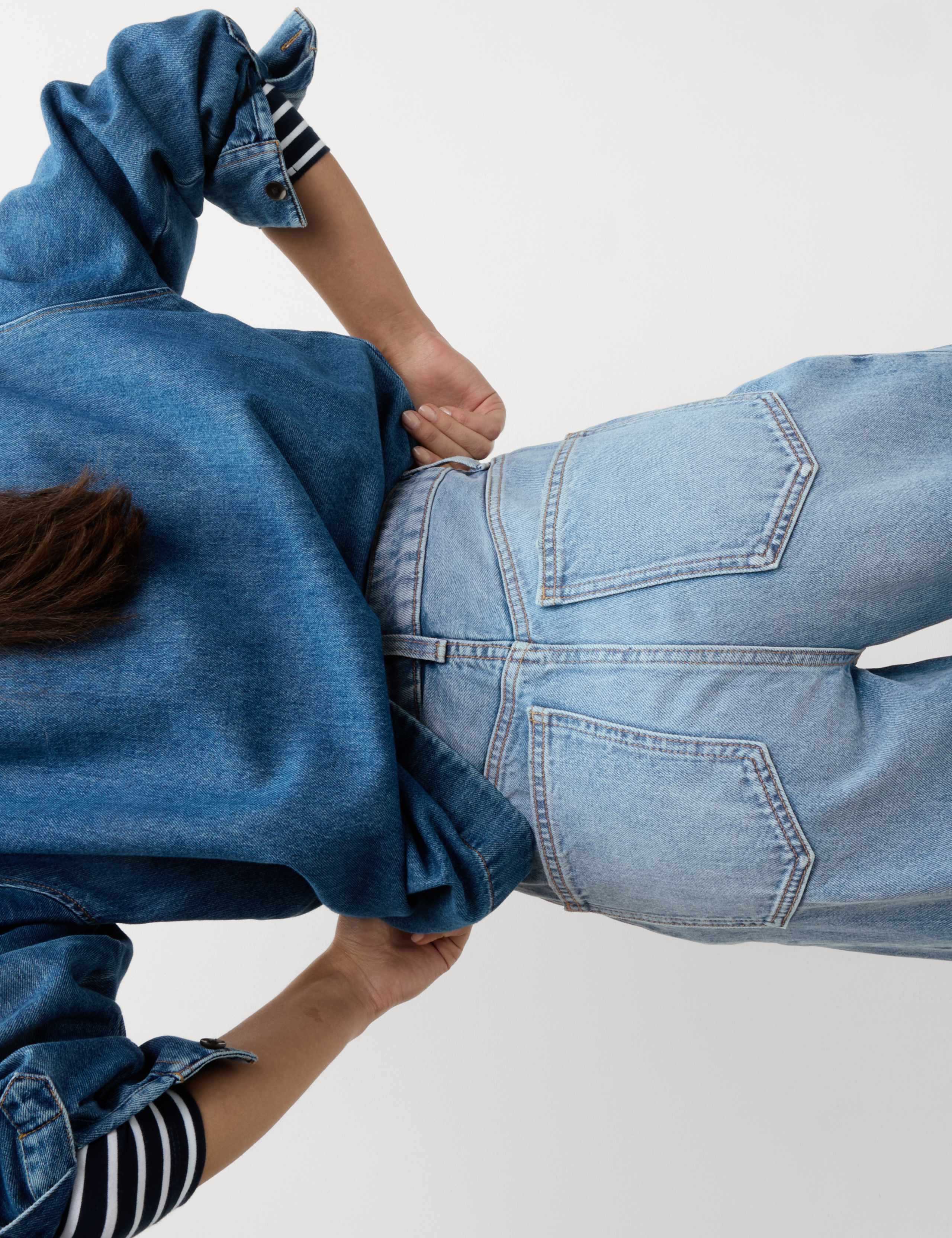 Mid Rise Barrel Jeans 4 of 7