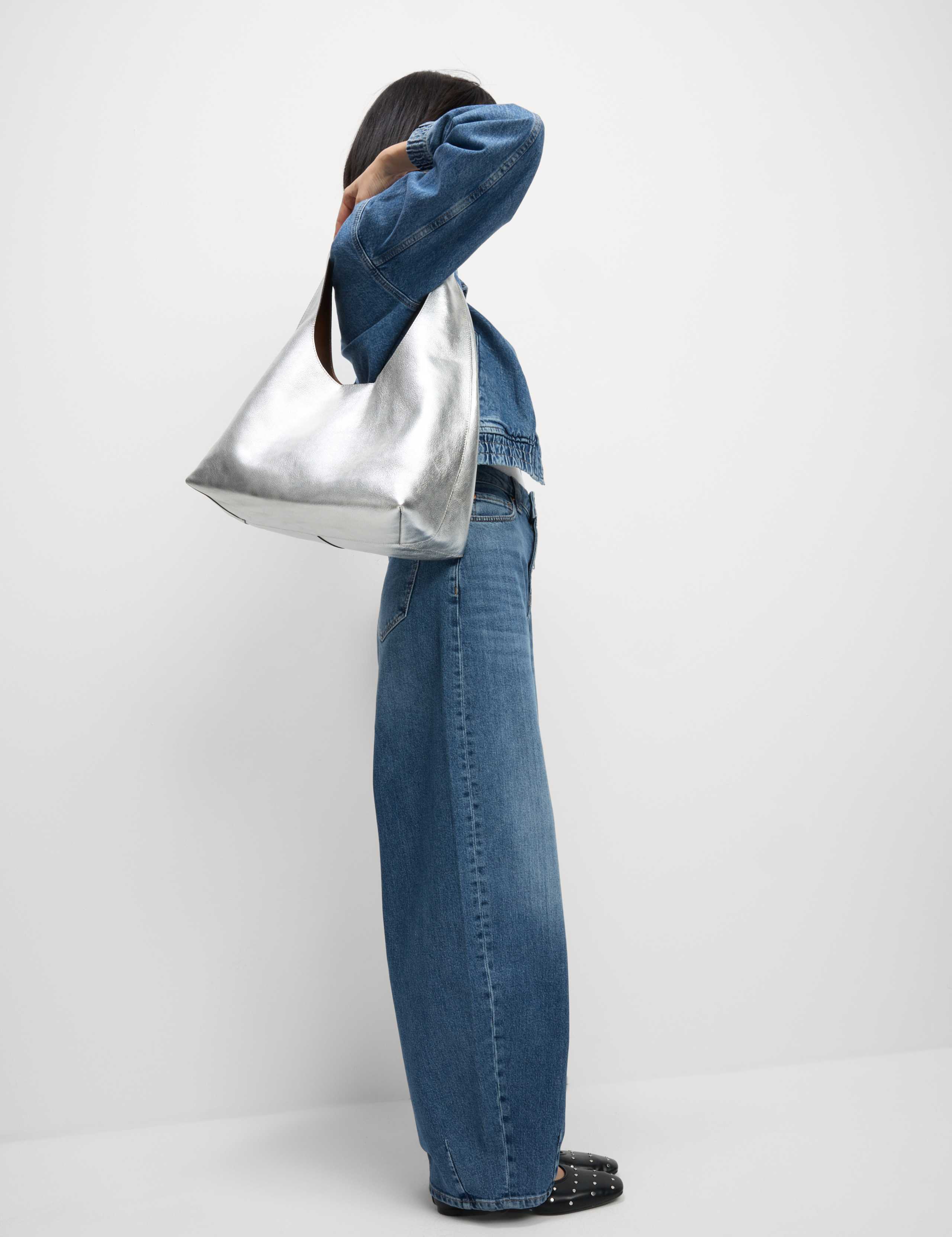 Relaxed Mid Rise Barrel Jeans 4 of 6