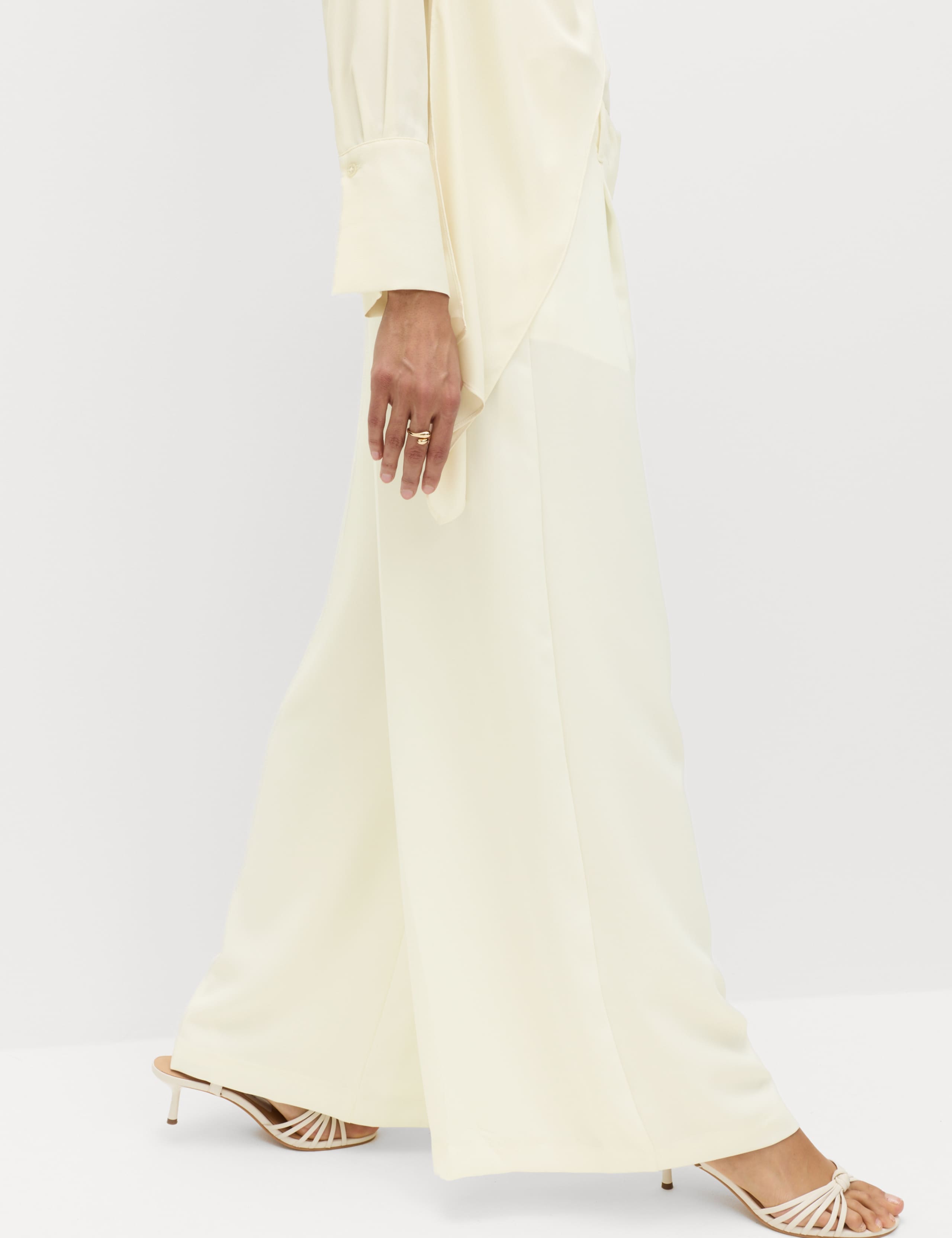 Single Pleat Wide Leg Trousers 3 of 6