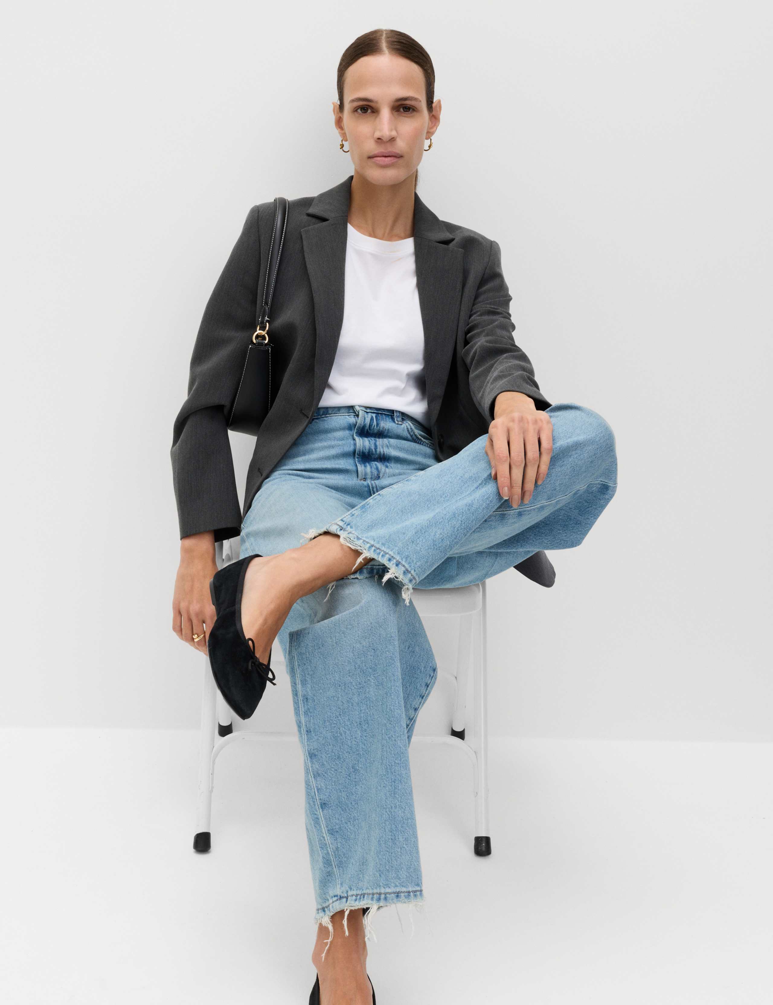 Relaxed Tailored Single-Breasted Blazer 4 of 7